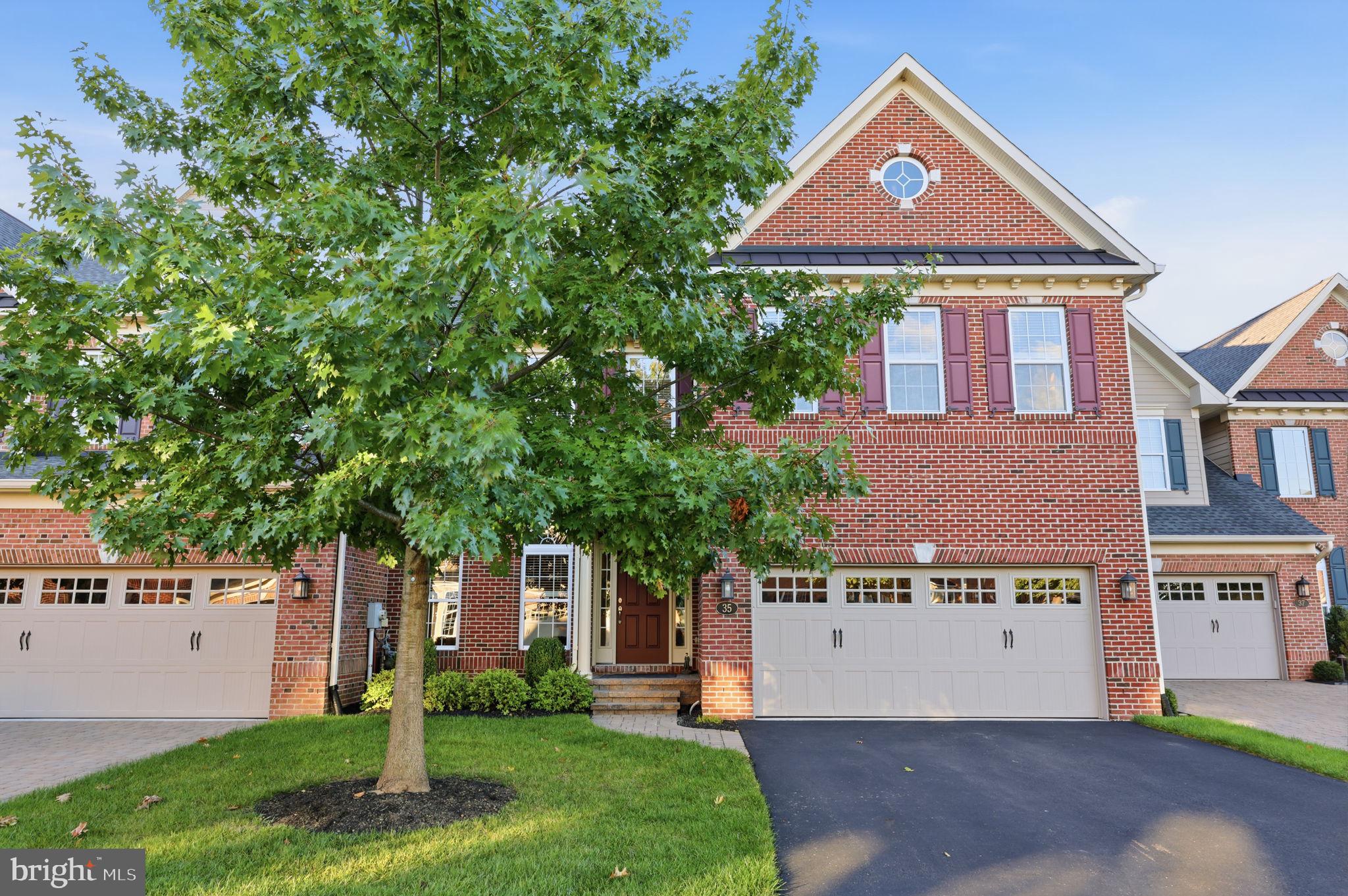 35 RITTENHOUSE CIRCLE
