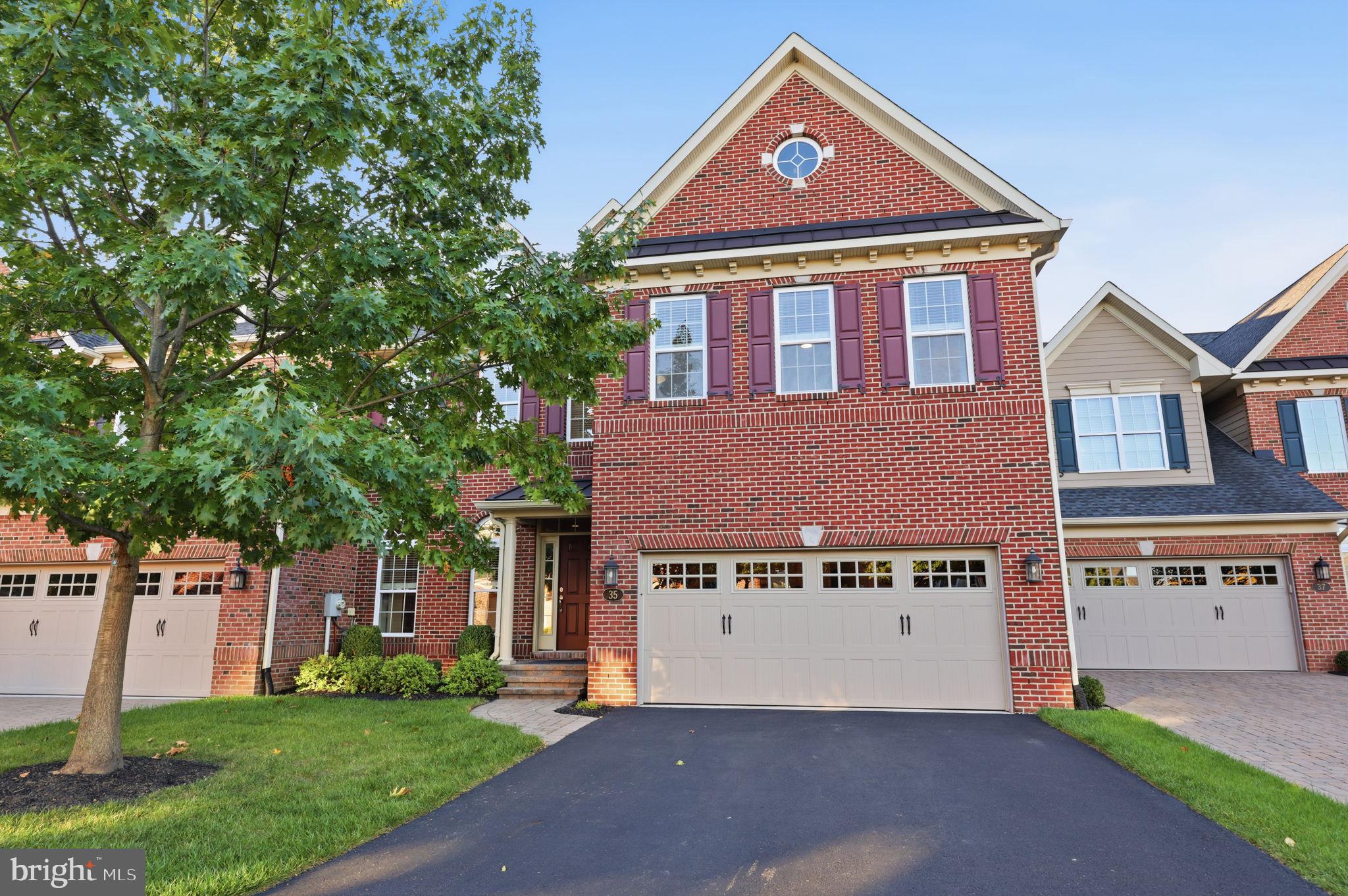 35 RITTENHOUSE CIRCLE