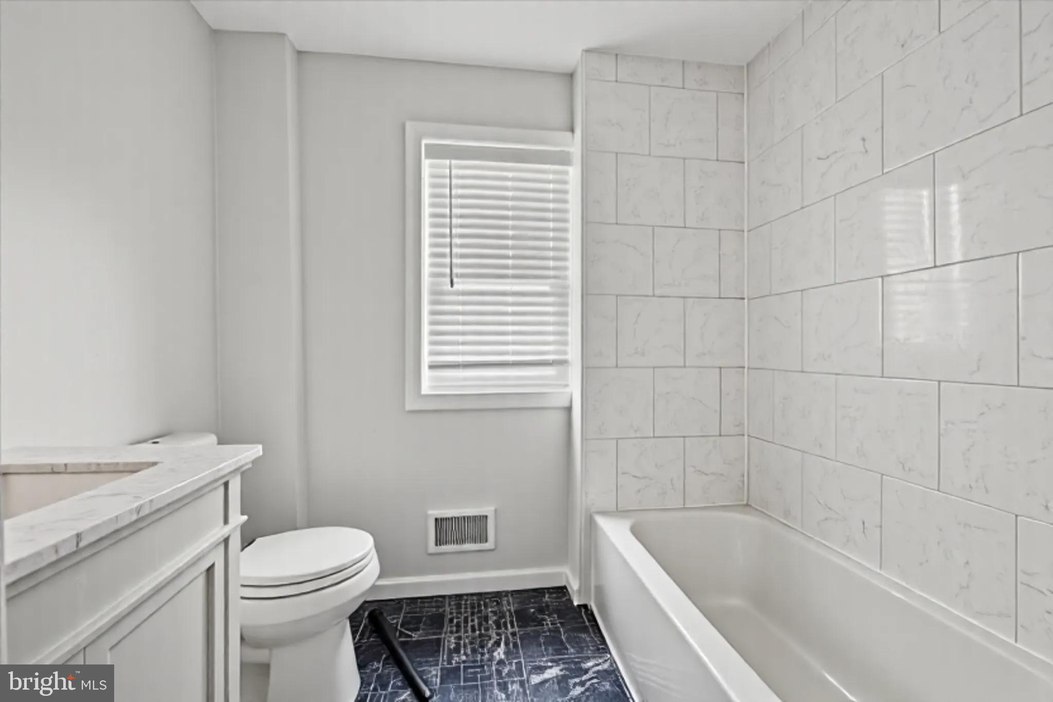 STRAWBERRY MANSION - Residential