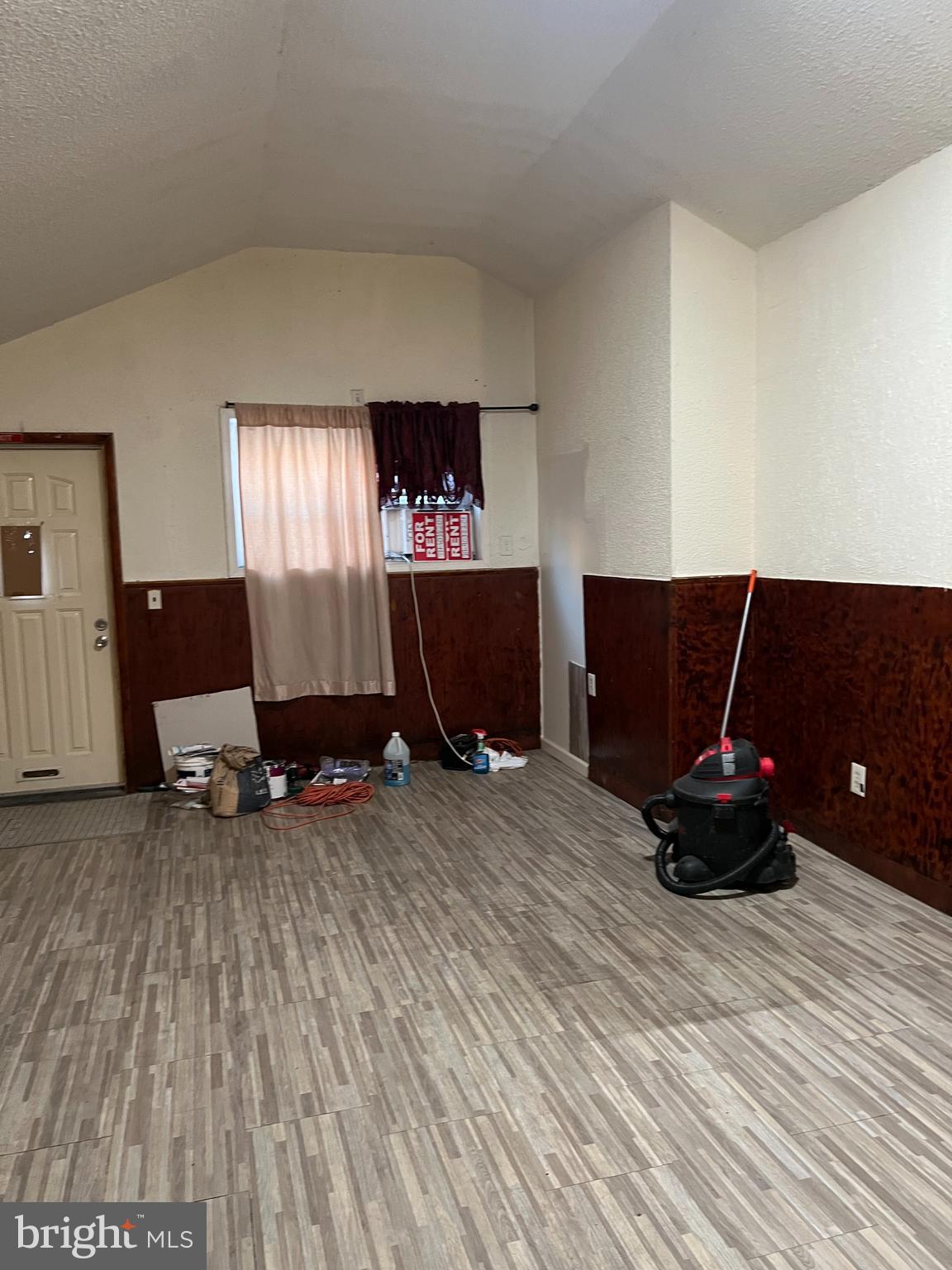 WEST KENSINGTON - Commercial Sale