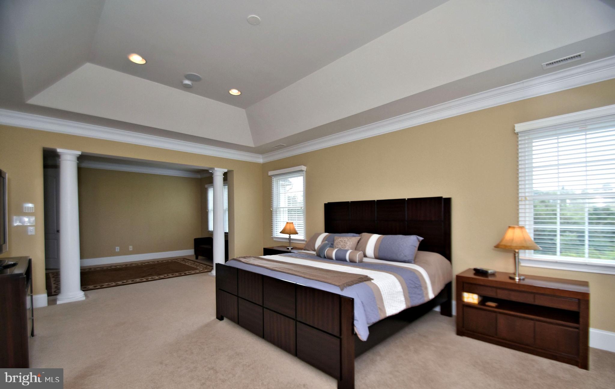 DUTCHESS FARM ESTS - Residential