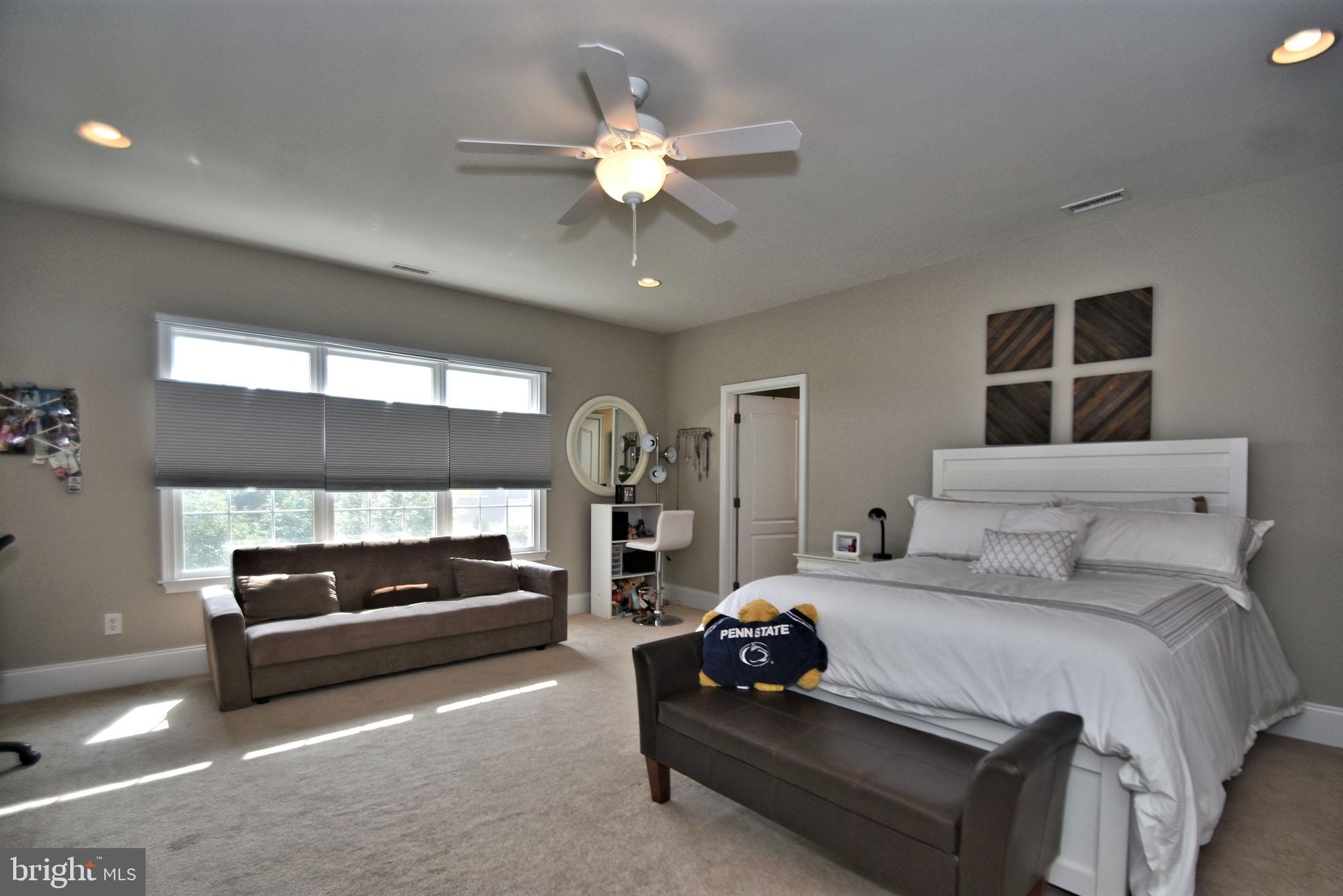 DUTCHESS FARM ESTS - Residential