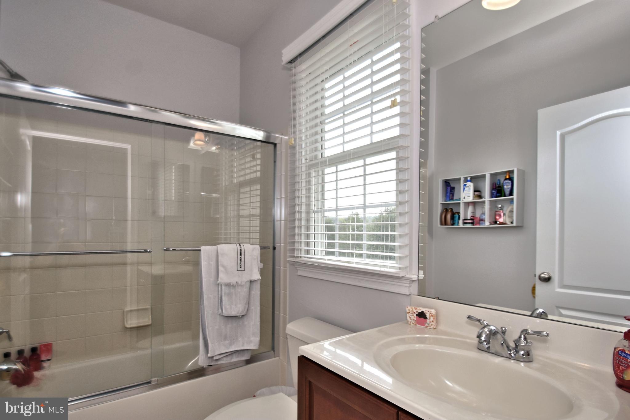 DUTCHESS FARM ESTS - Residential