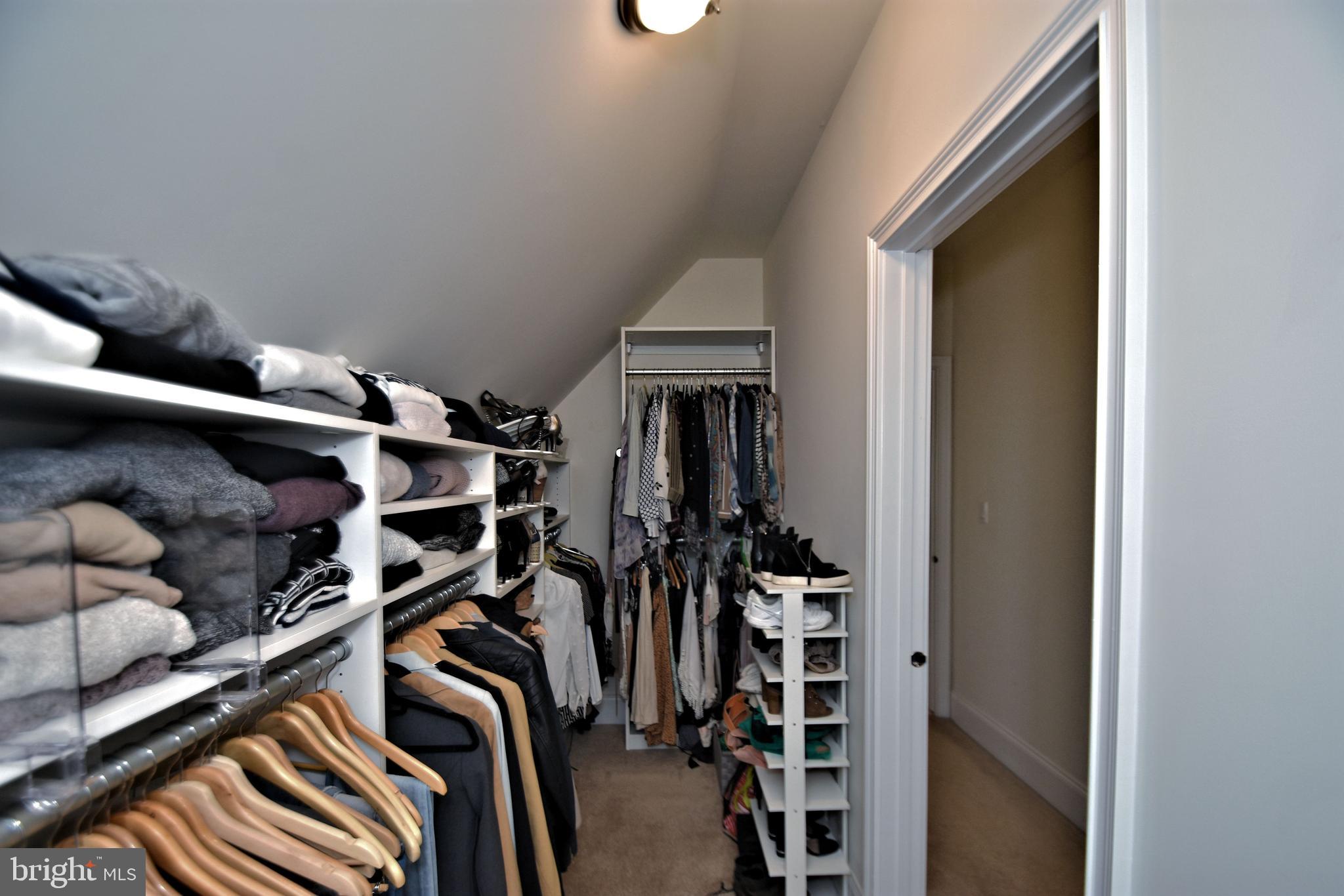 DUTCHESS FARM ESTS - Residential