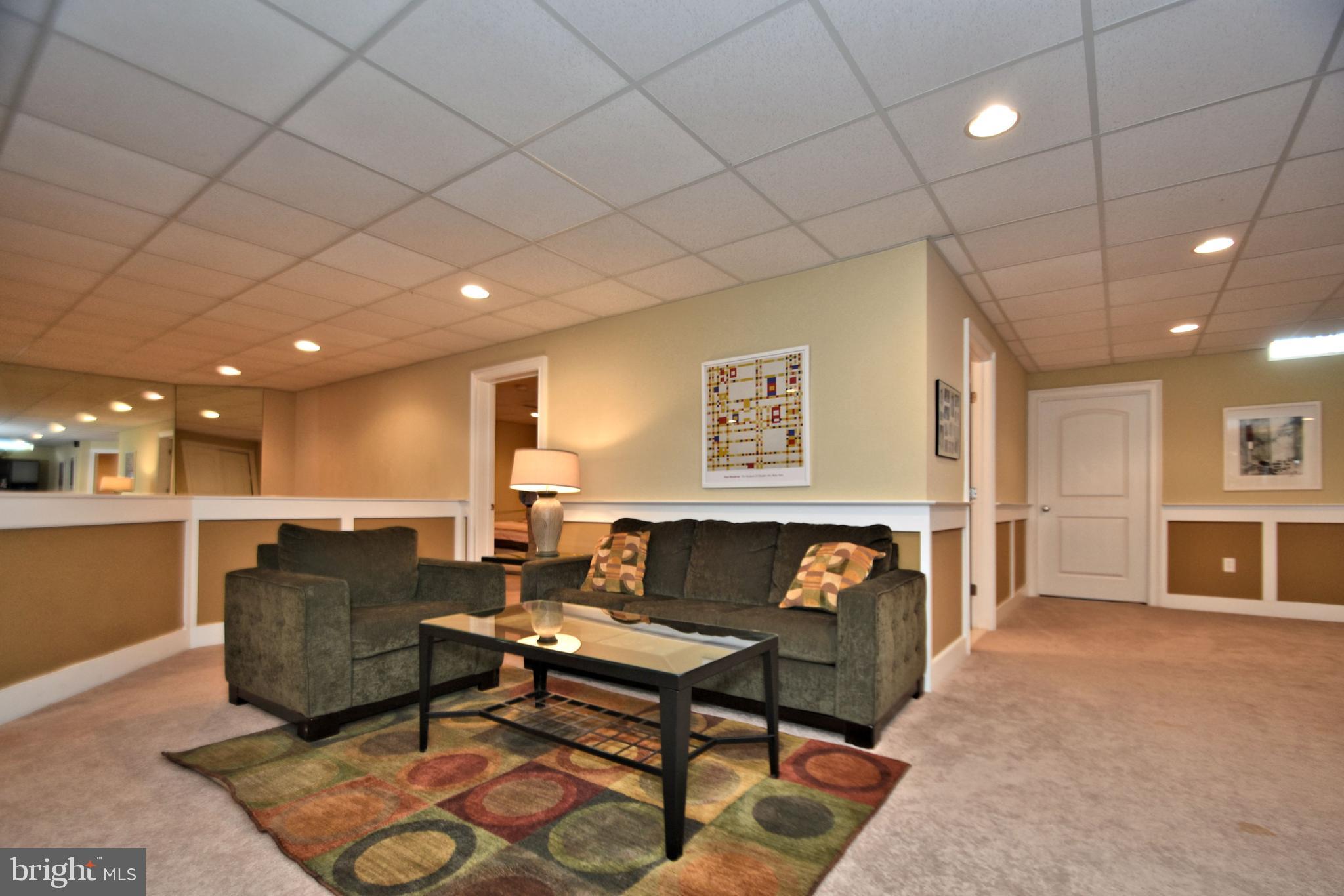 DUTCHESS FARM ESTS - Residential