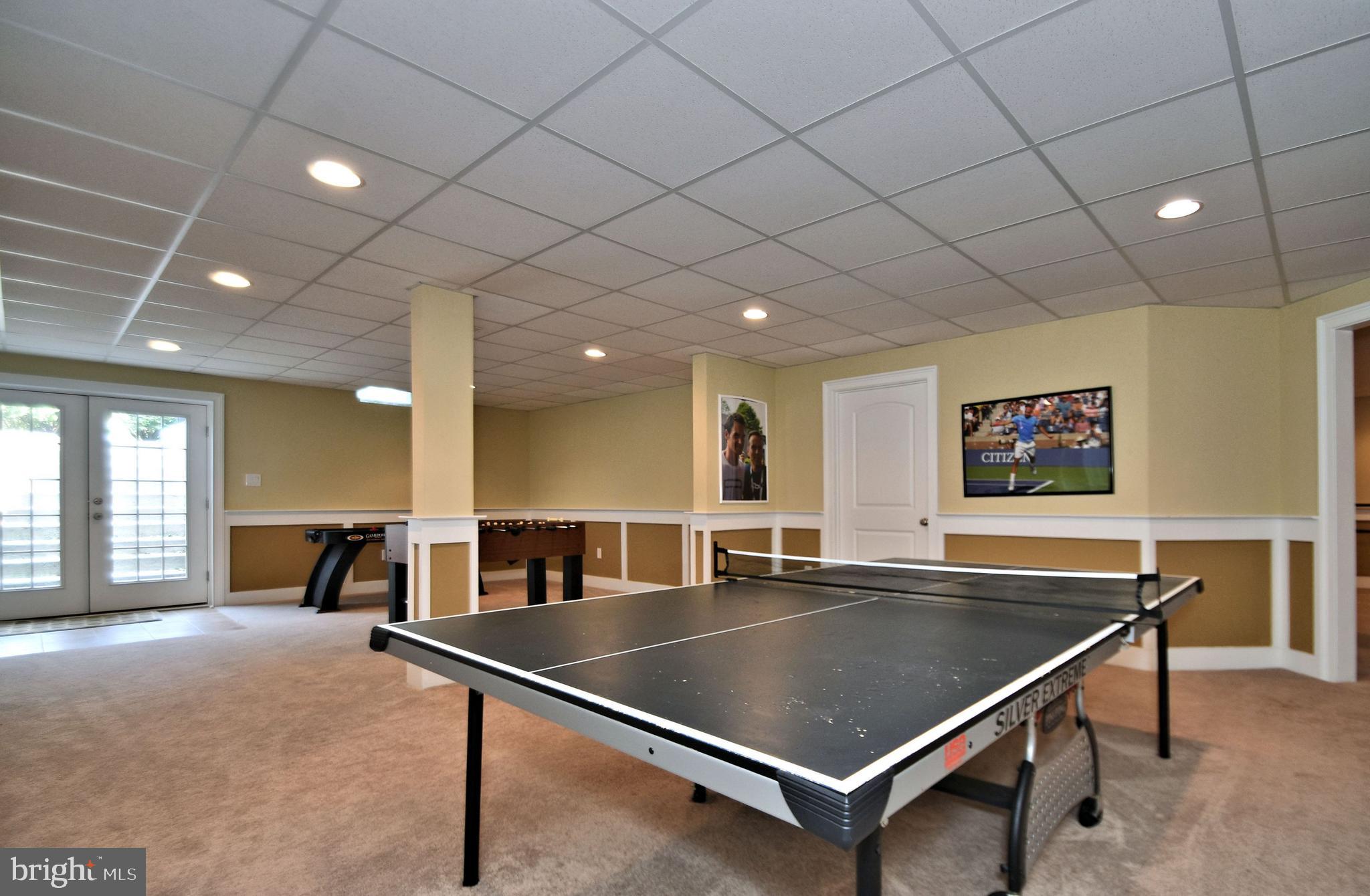 DUTCHESS FARM ESTS - Residential