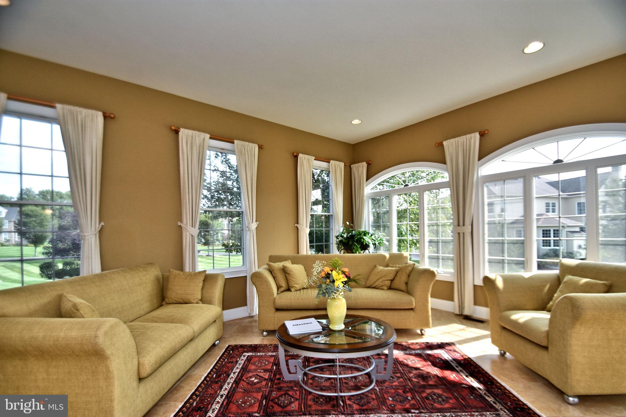 DUTCHESS FARM ESTS - Residential