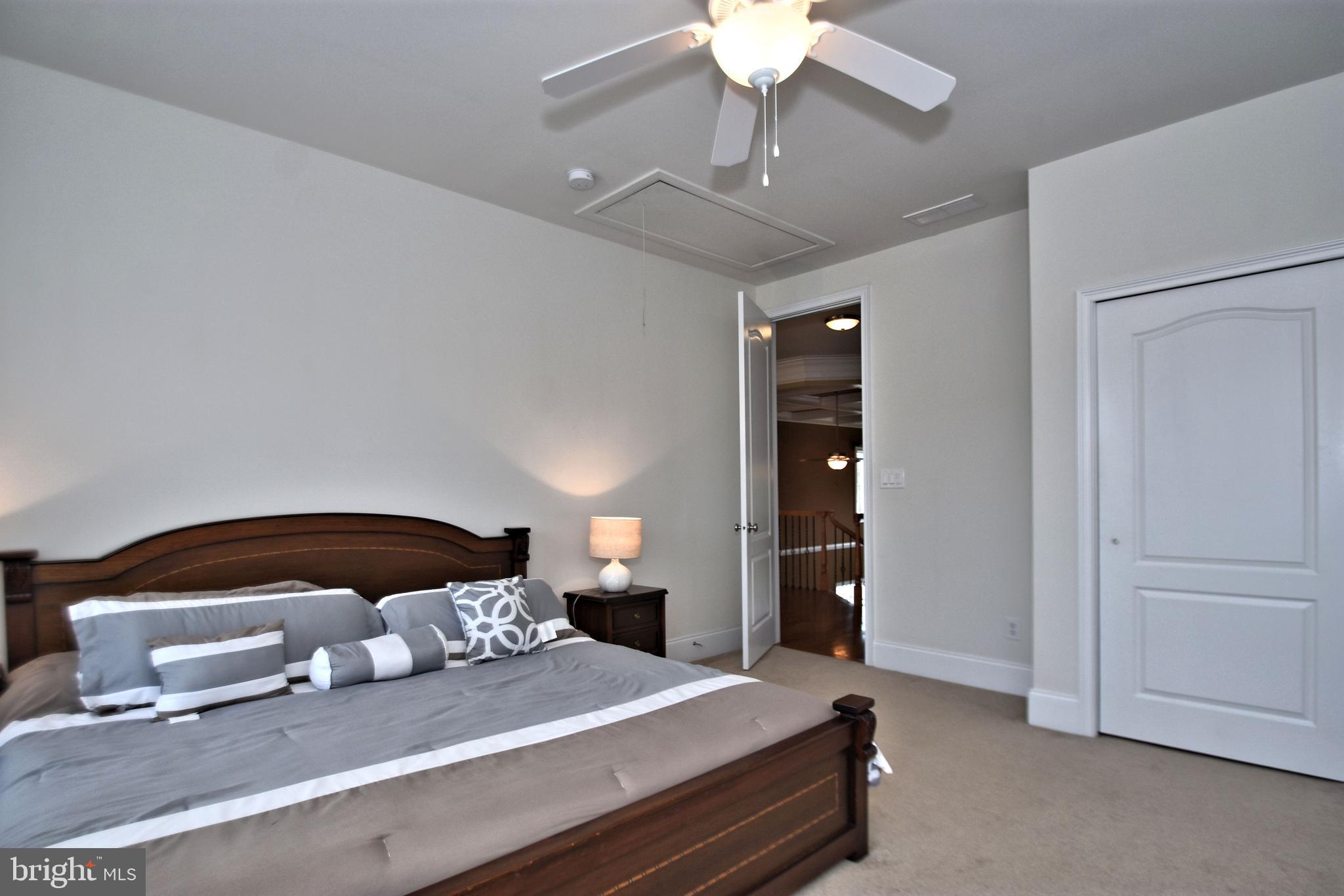 DUTCHESS FARM ESTS - Residential