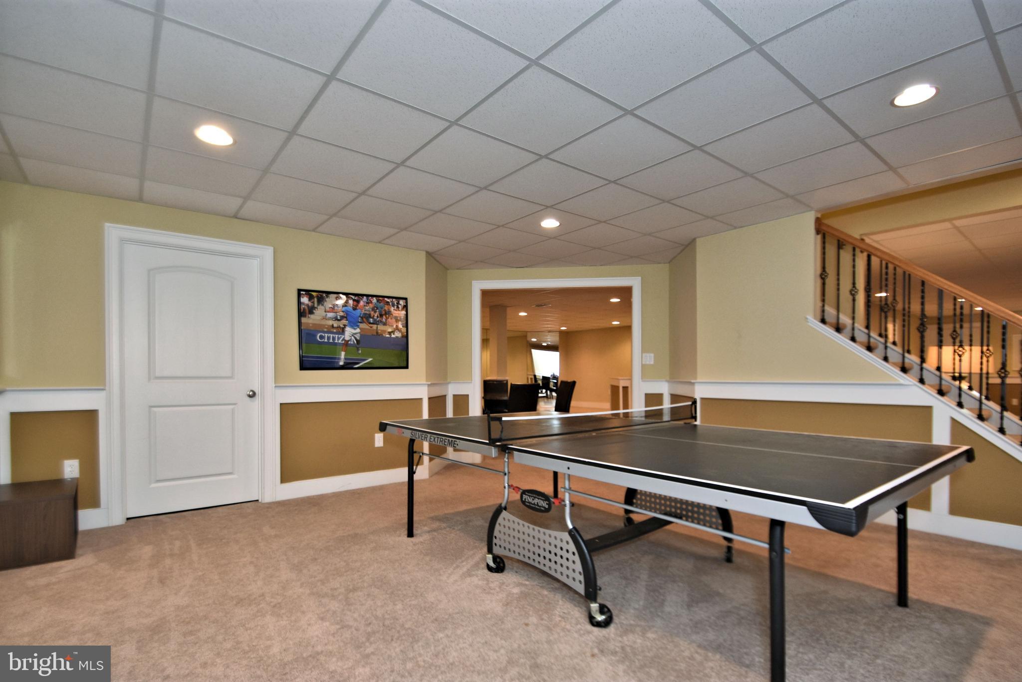 DUTCHESS FARM ESTS - Residential