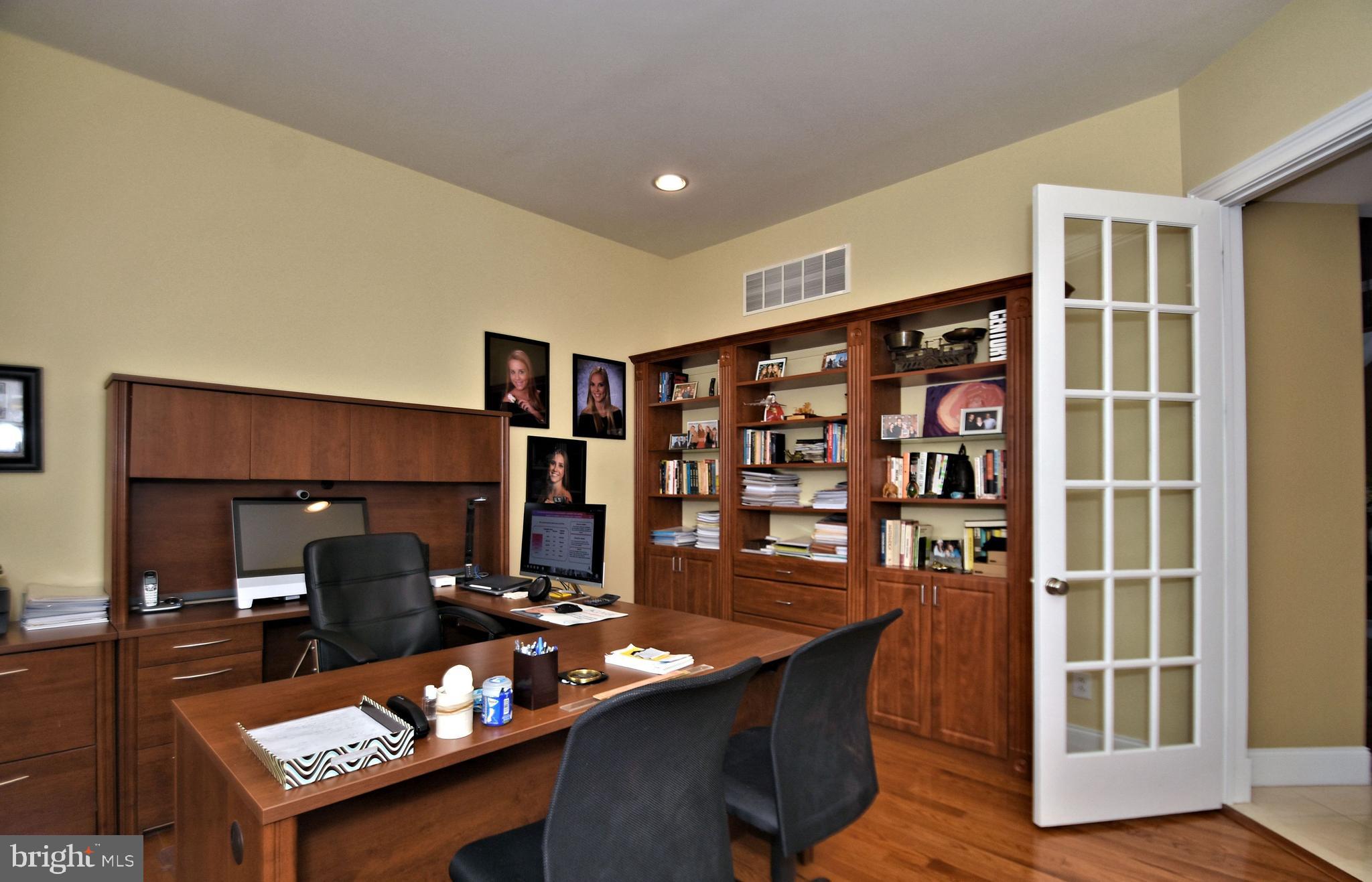 DUTCHESS FARM ESTS - Residential