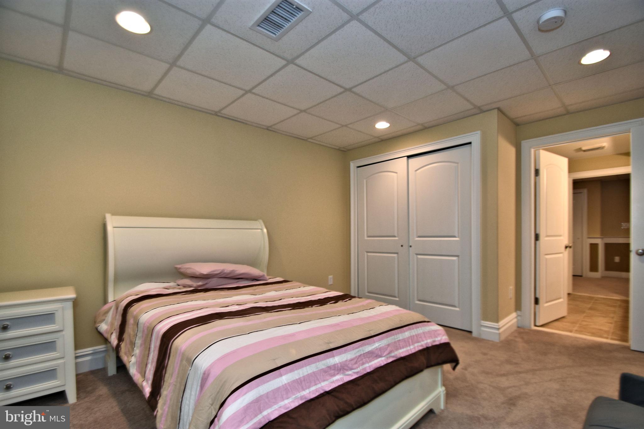 DUTCHESS FARM ESTS - Residential