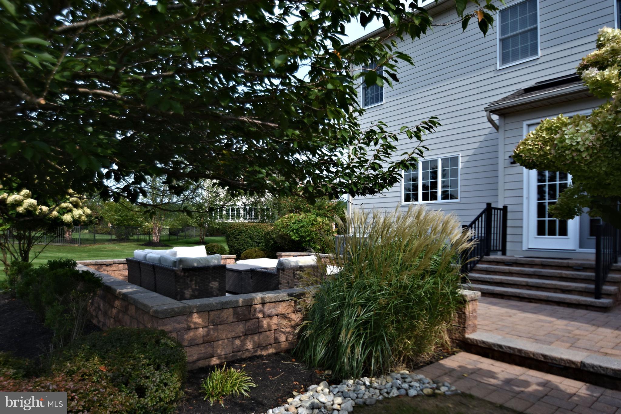 DUTCHESS FARM ESTS - Residential