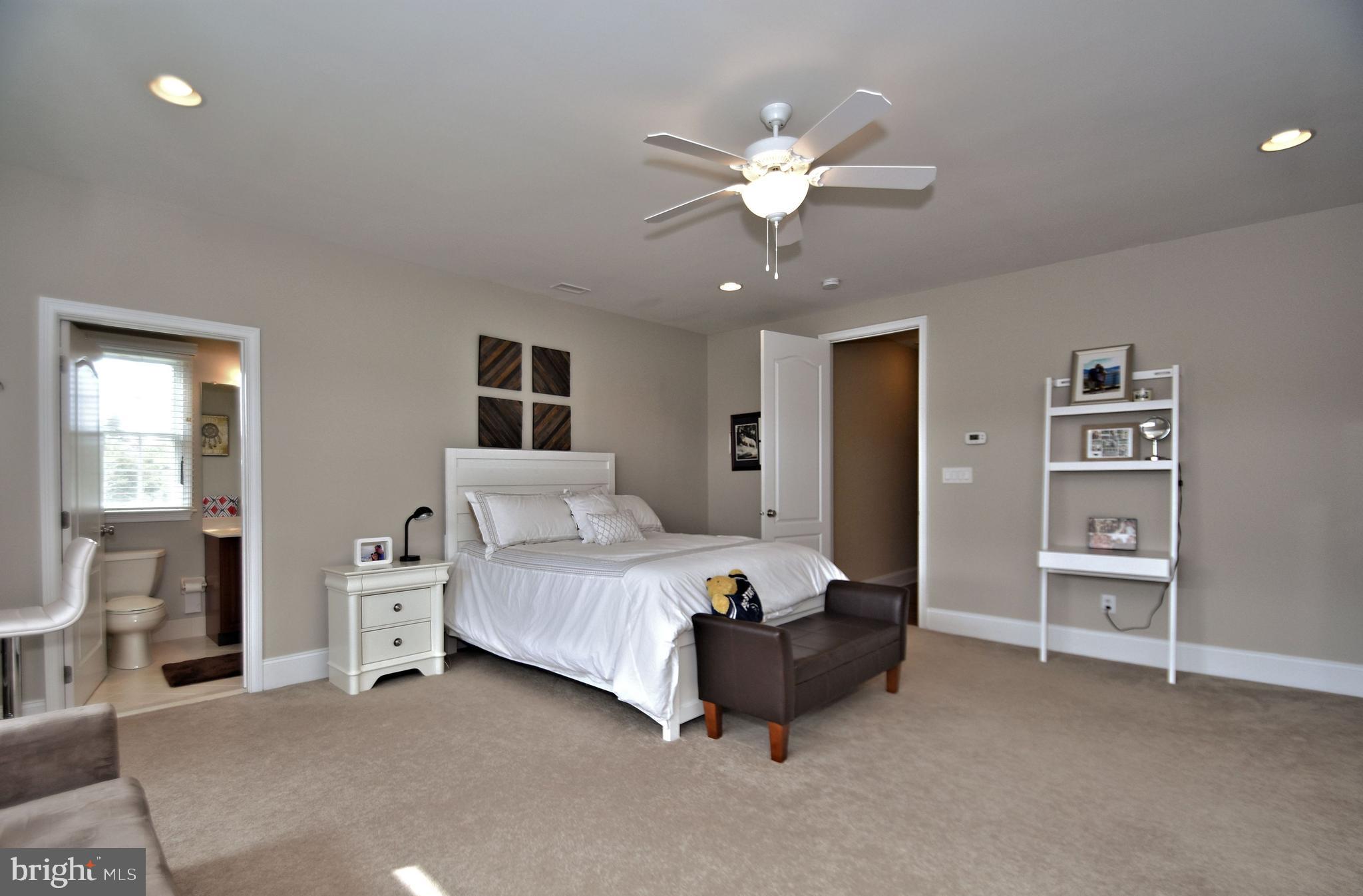 DUTCHESS FARM ESTS - Residential