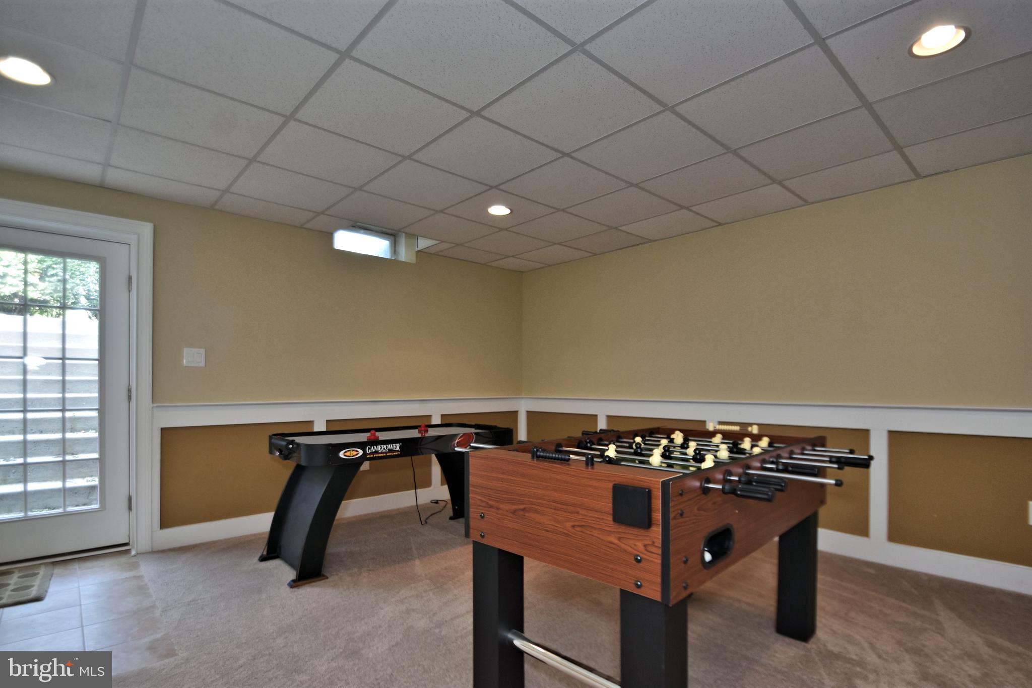 DUTCHESS FARM ESTS - Residential