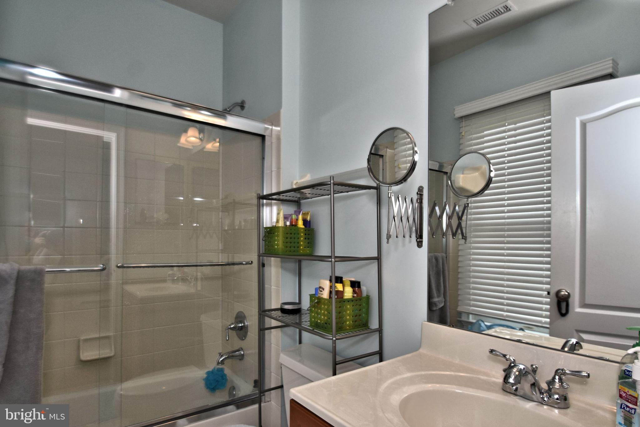 DUTCHESS FARM ESTS - Residential