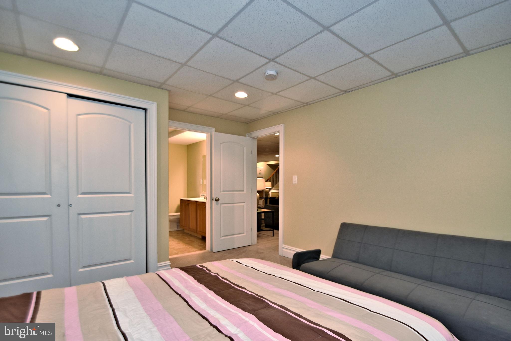 DUTCHESS FARM ESTS - Residential