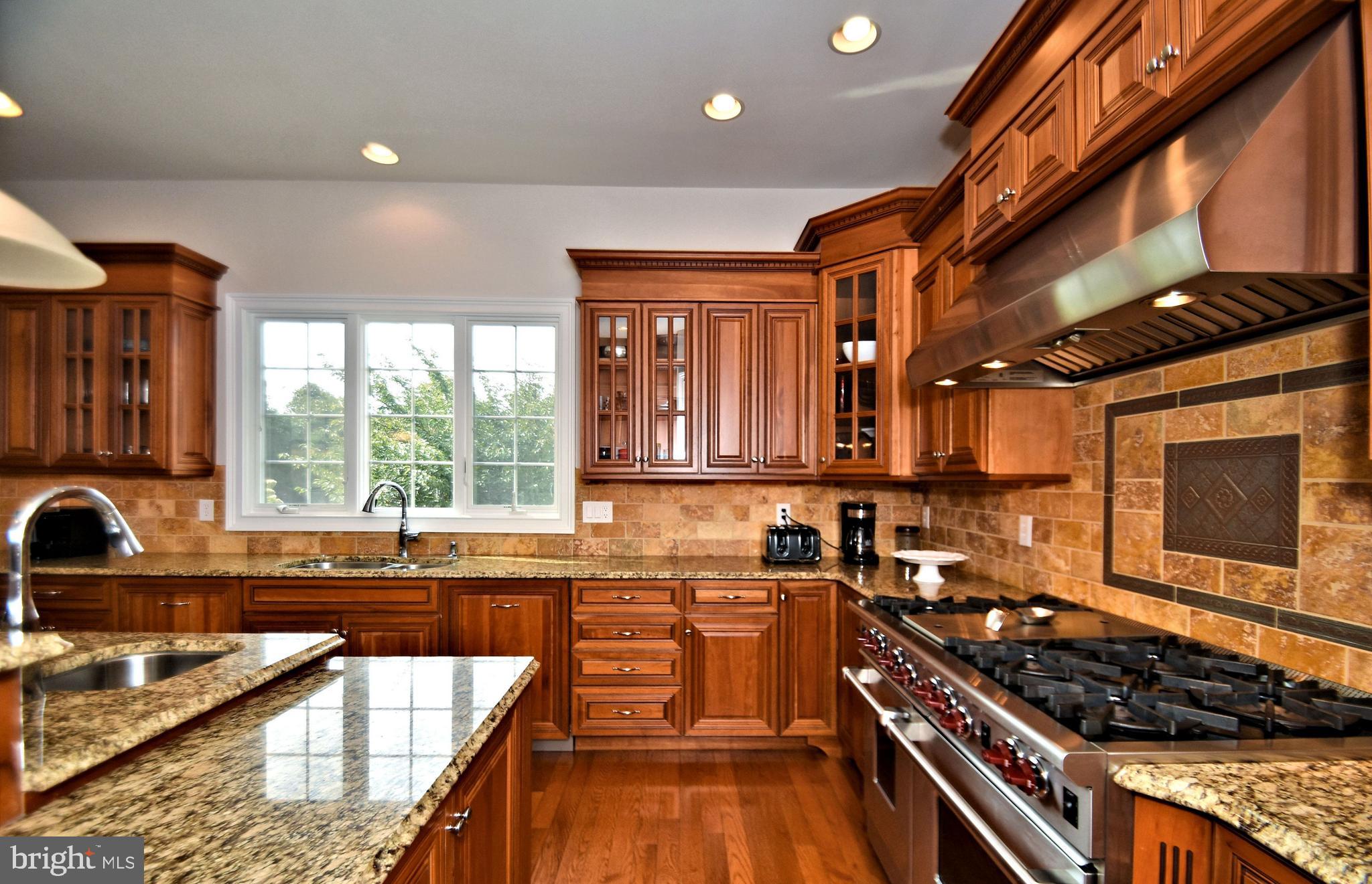 DUTCHESS FARM ESTS - Residential