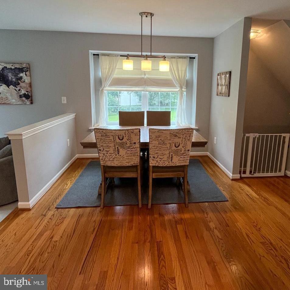980 GLACKENS LANE
