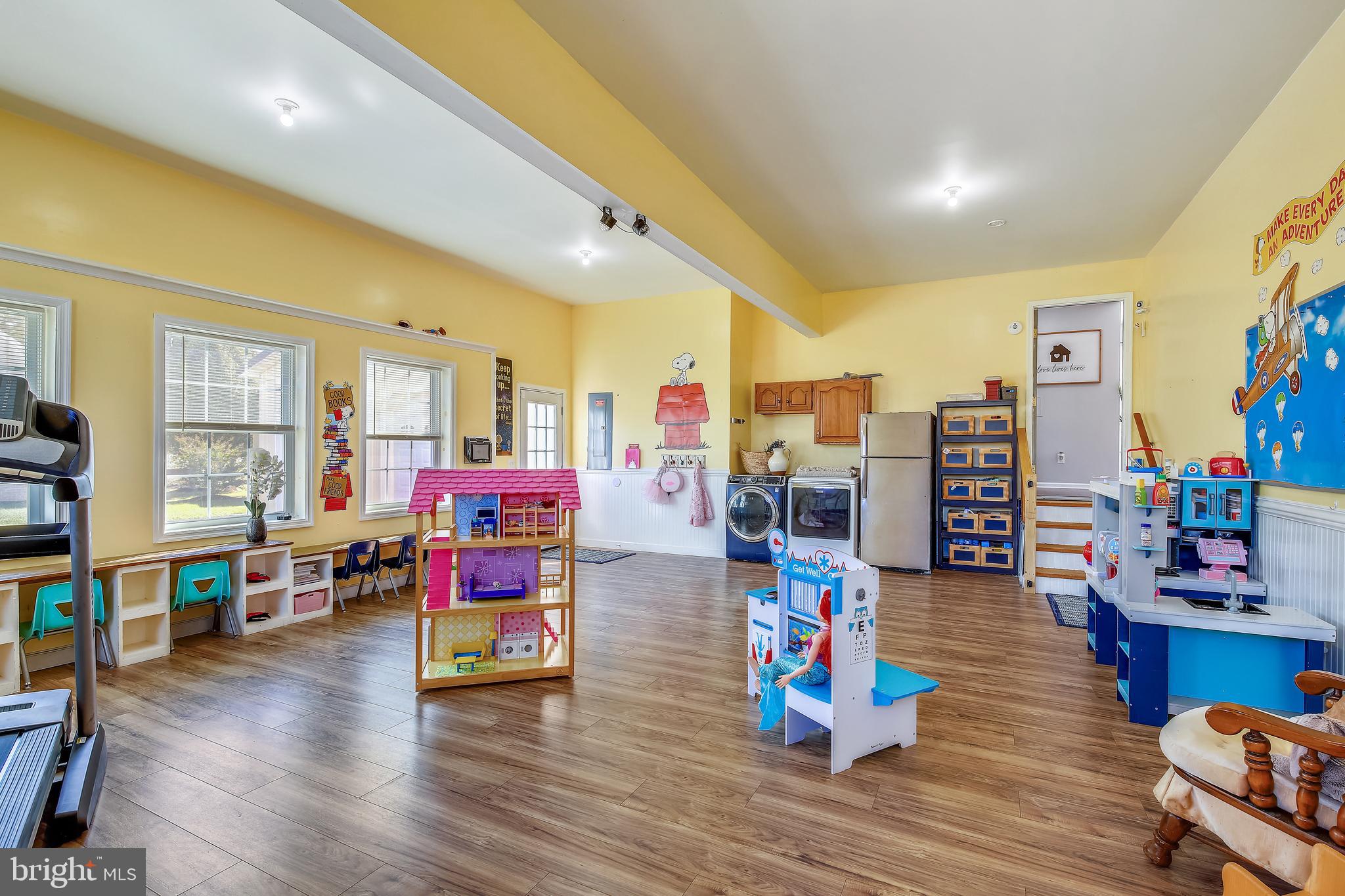 MOCKING BIRD - Residential