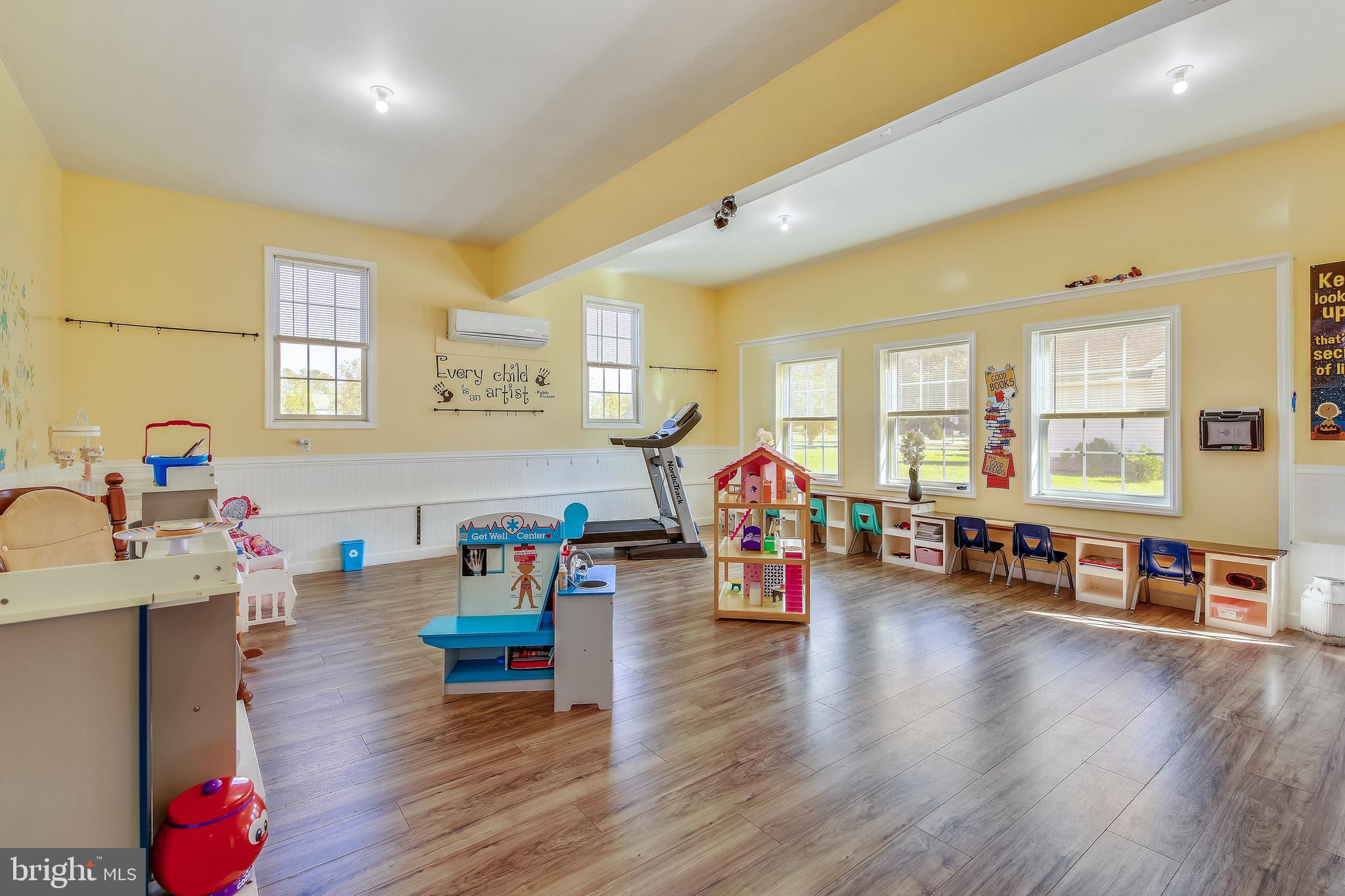 MOCKING BIRD - Residential