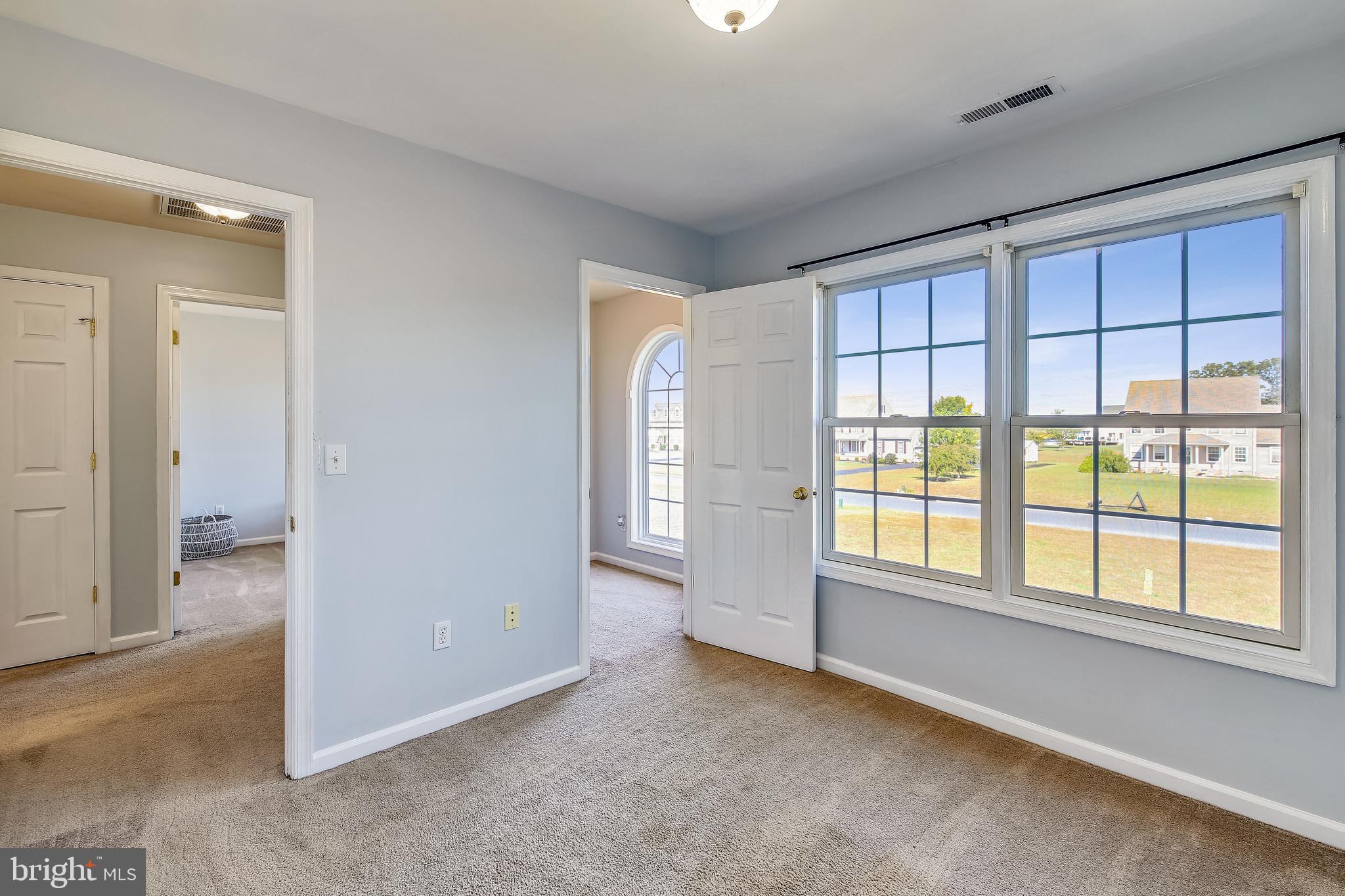 MOCKING BIRD - Residential