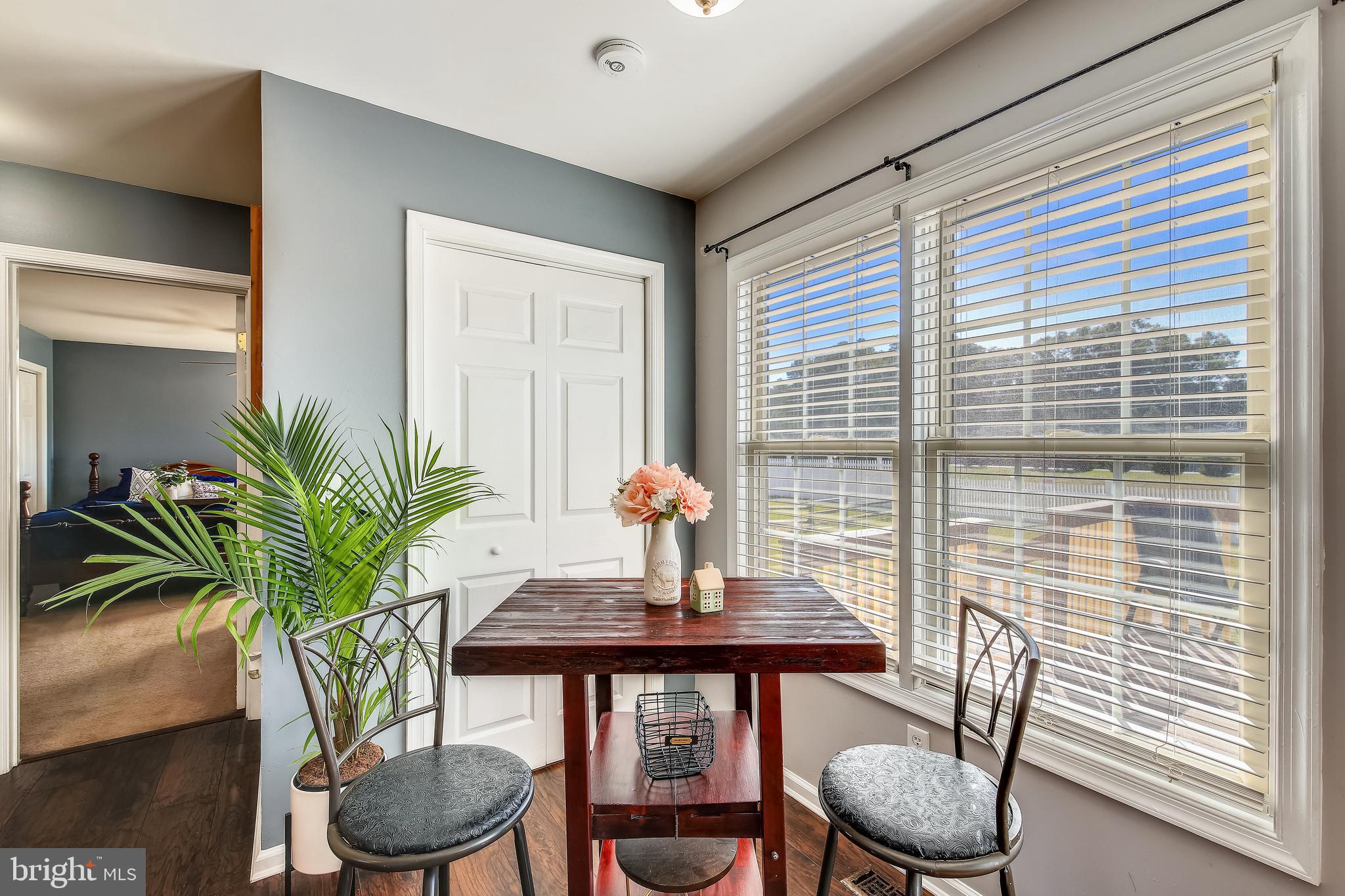 MOCKING BIRD - Residential