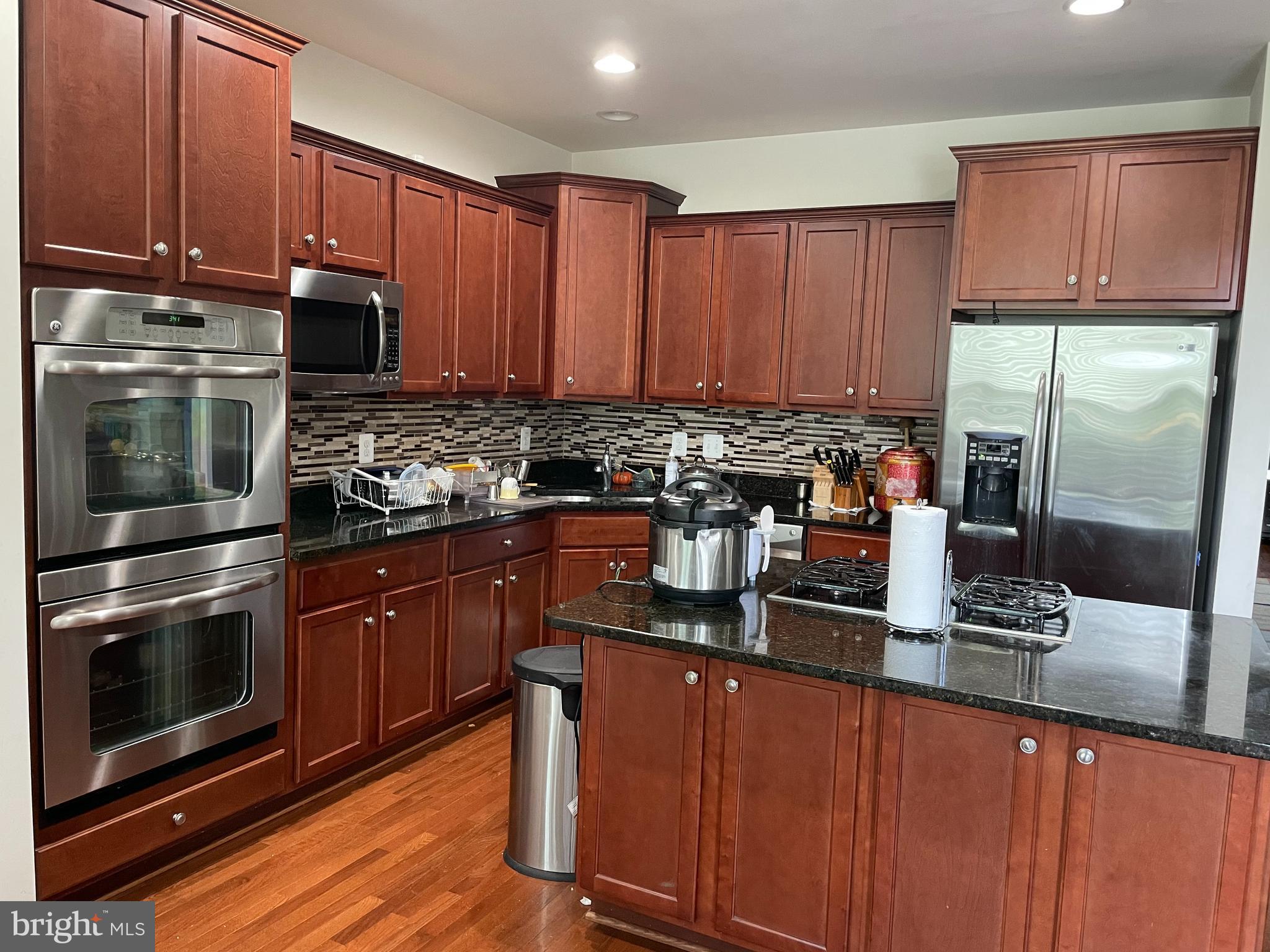 ALEXANDERS CHASE - Residential Lease