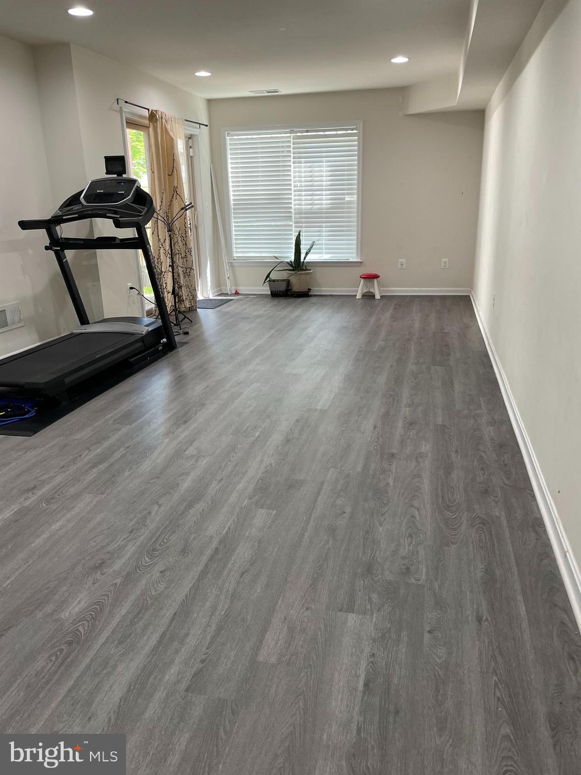 ALEXANDERS CHASE - Residential Lease