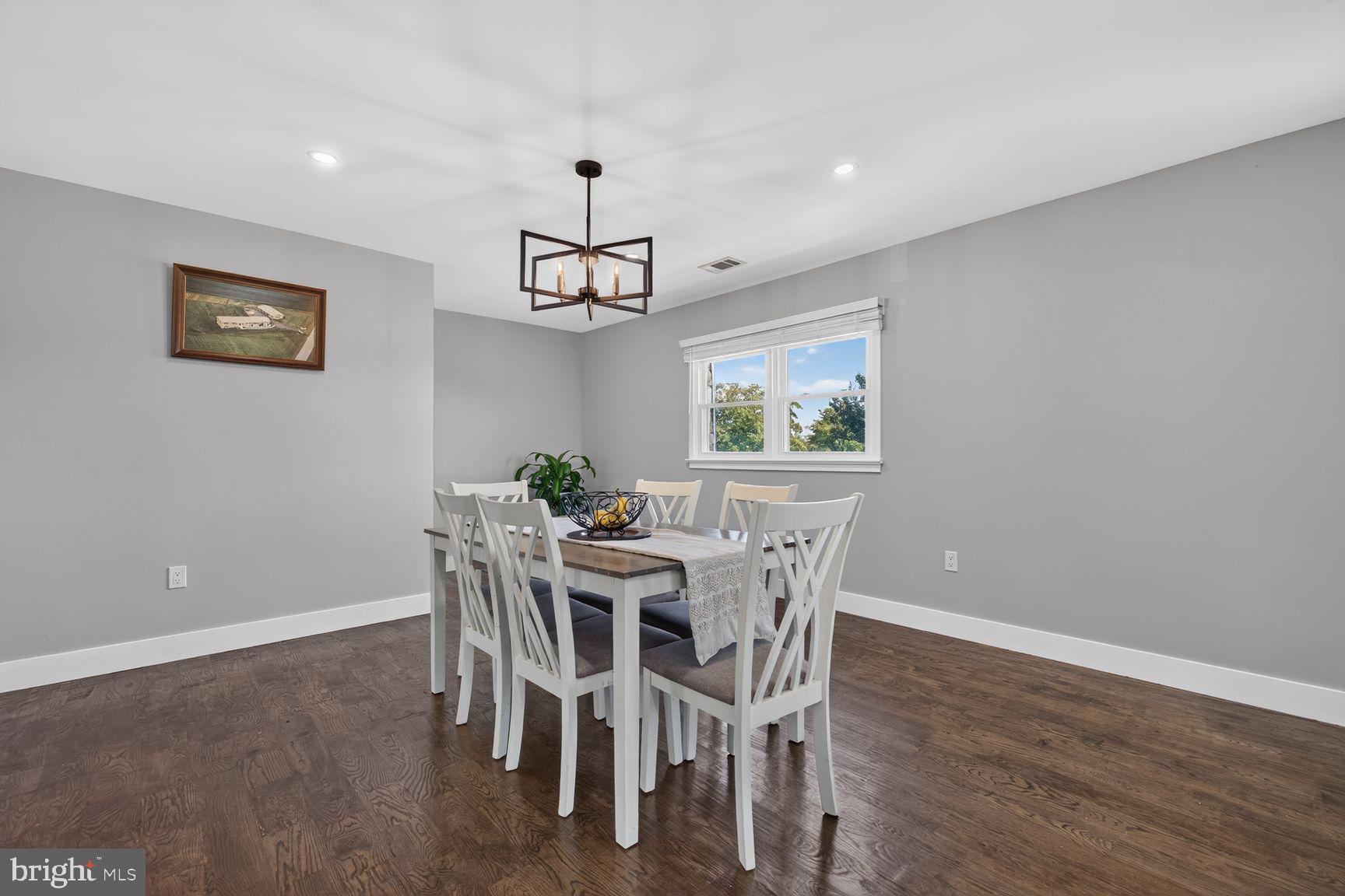 8001 MILLS MANOR COURT