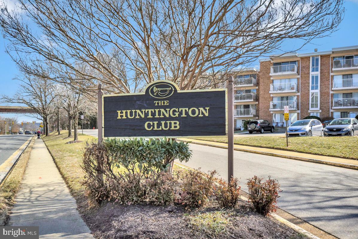HUNTINGTON CLUB - Residential