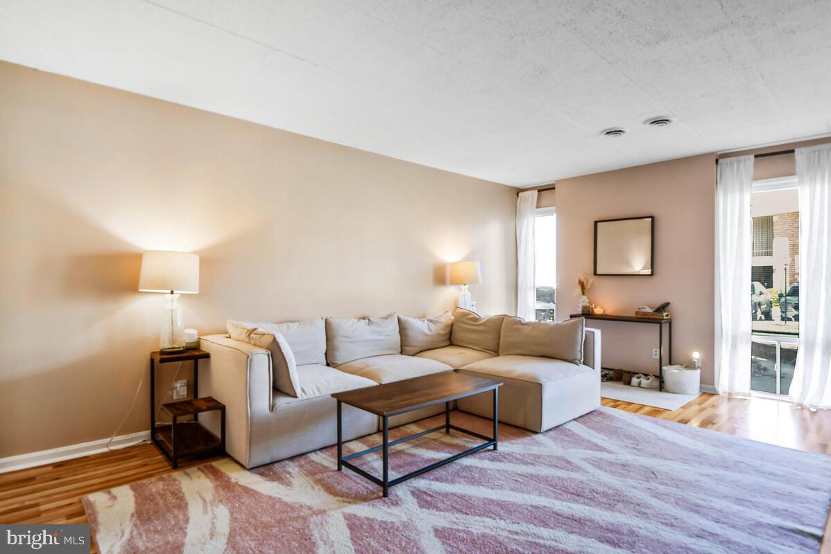 HUNTINGTON CLUB - Residential