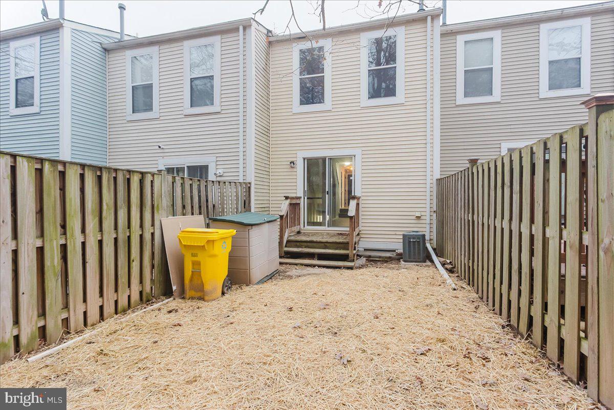 RUSSETT - Residential