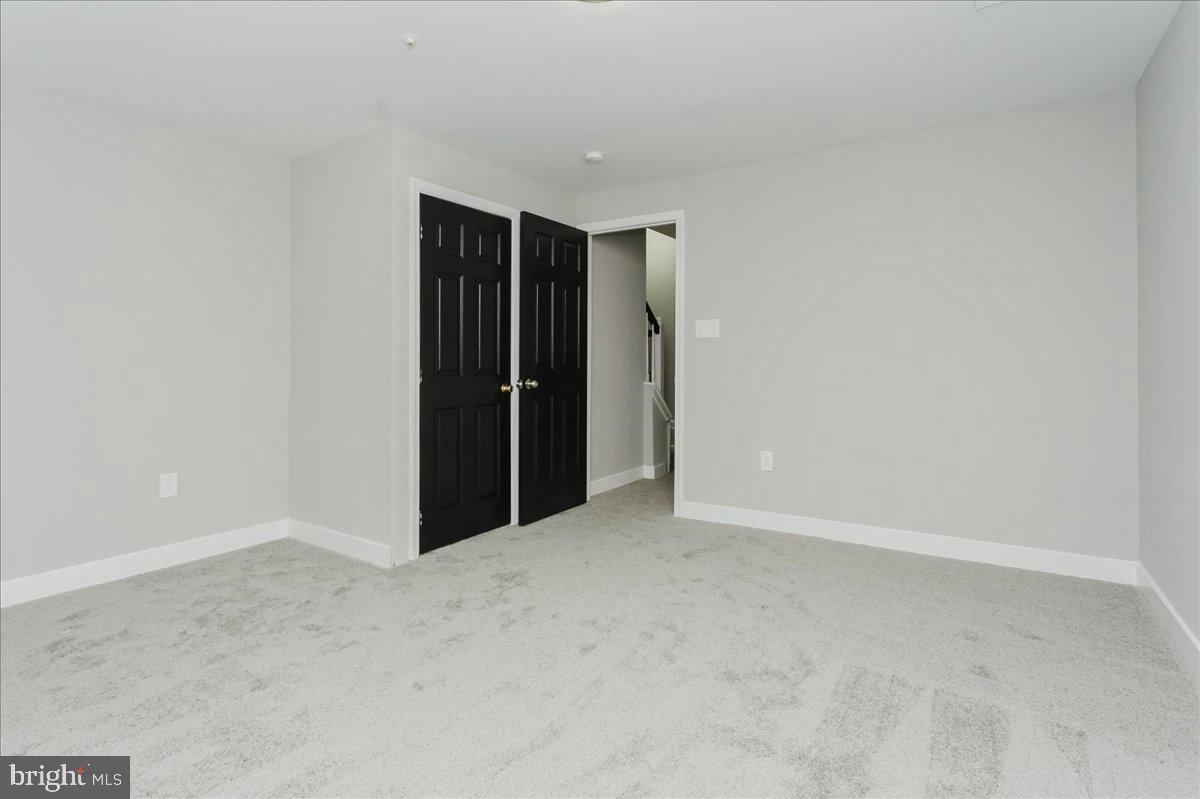 RUSSETT - Residential