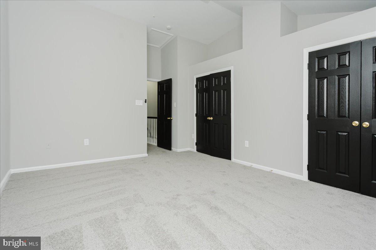 RUSSETT - Residential