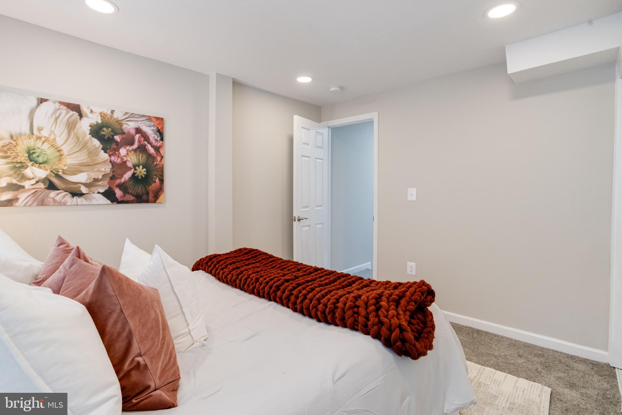 MIDDLE EAST - Residential