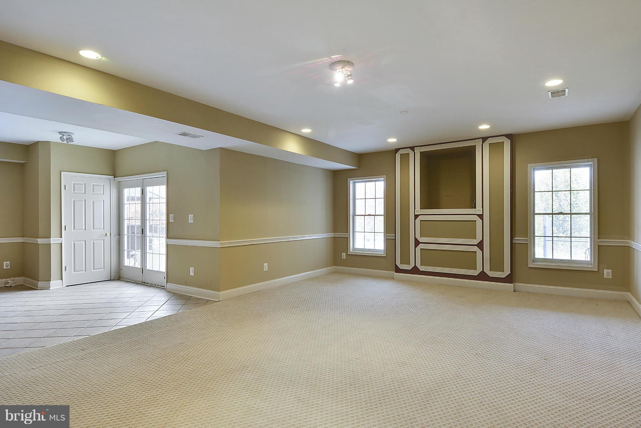 LOUDOUN VALLEY ESTATES - Residential Lease