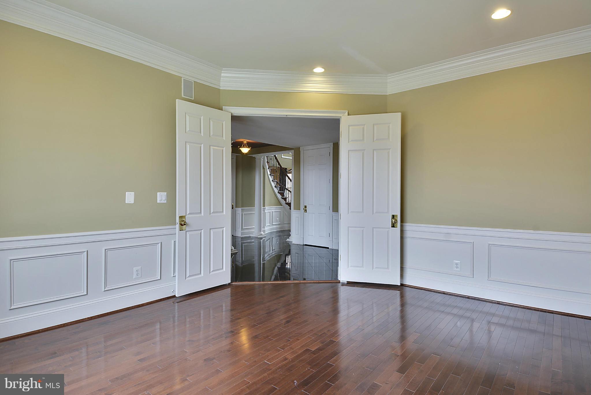 LOUDOUN VALLEY ESTATES - Residential Lease