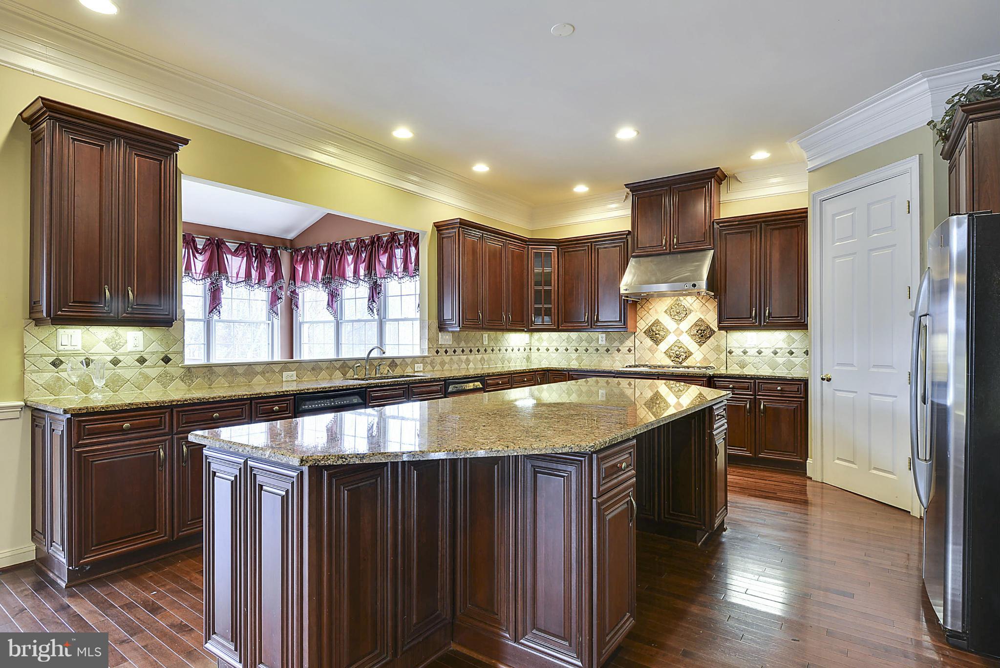 LOUDOUN VALLEY ESTATES - Residential Lease