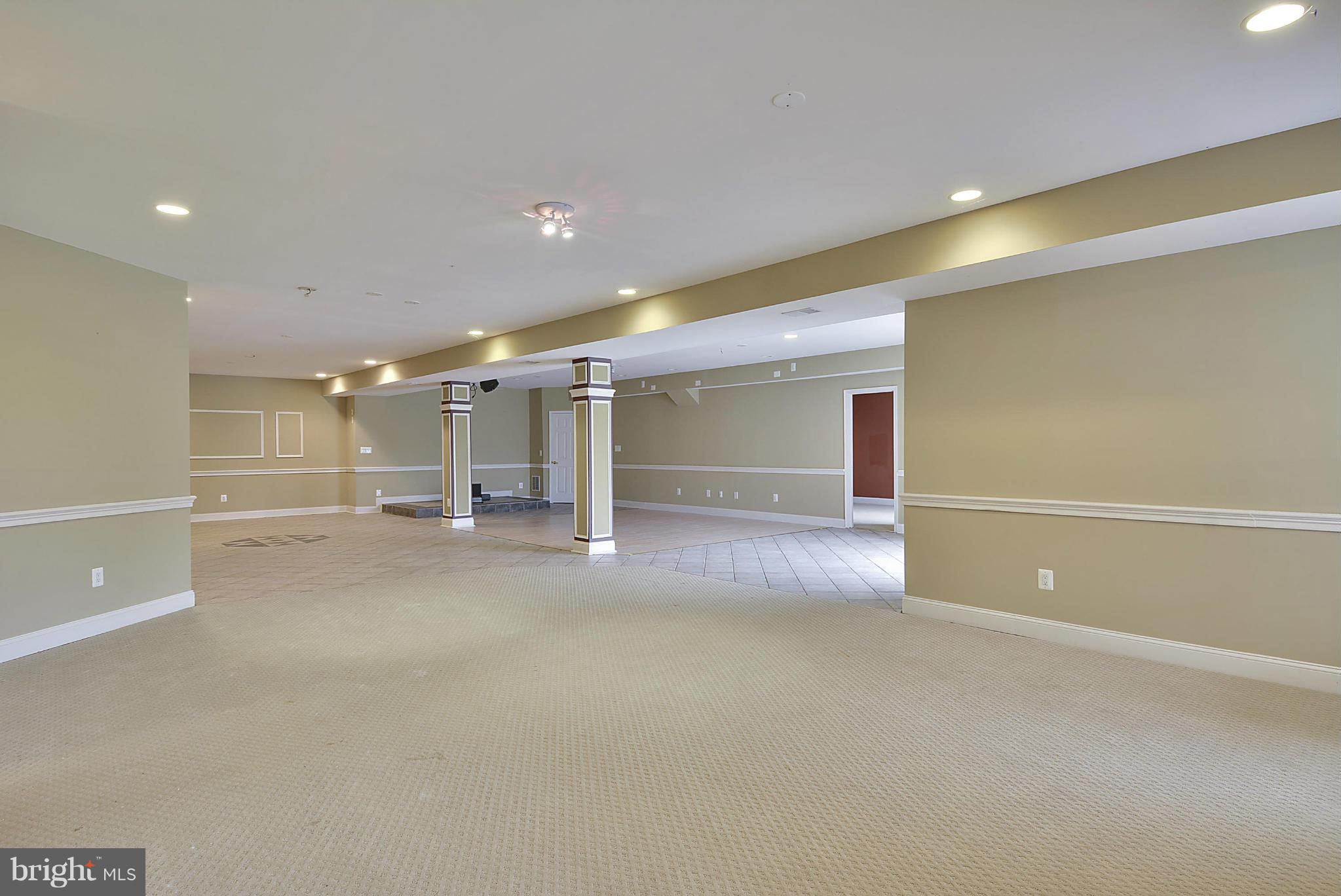 LOUDOUN VALLEY ESTATES - Residential Lease