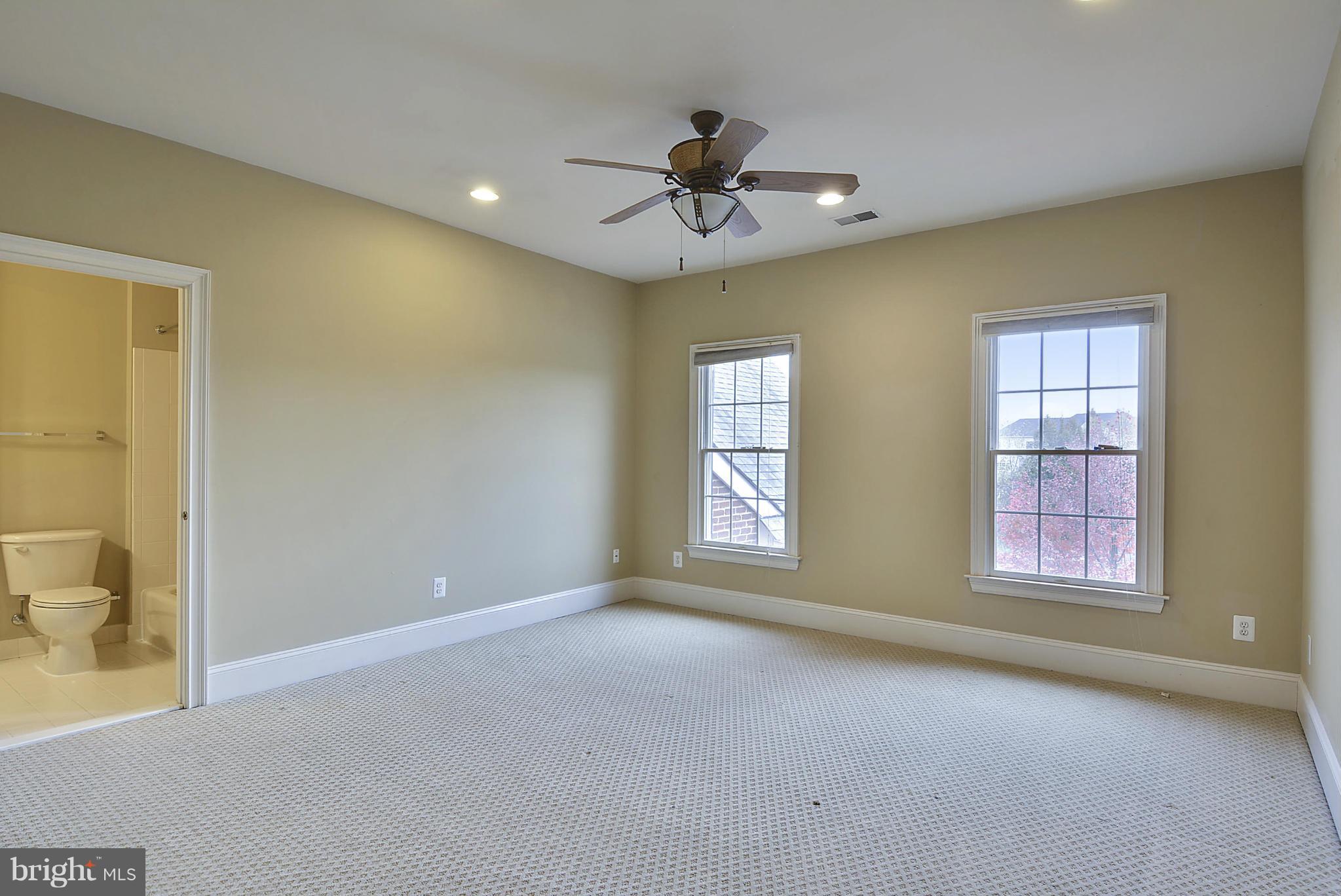 LOUDOUN VALLEY ESTATES - Residential Lease