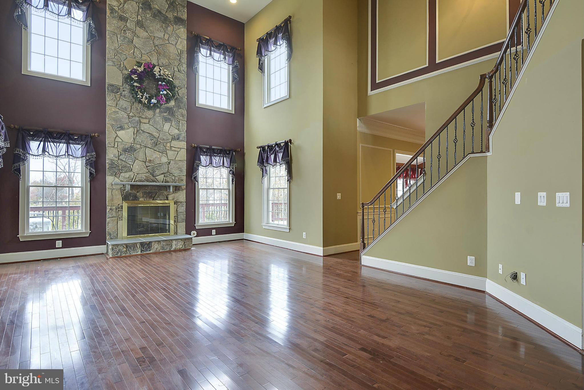 LOUDOUN VALLEY ESTATES - Residential Lease