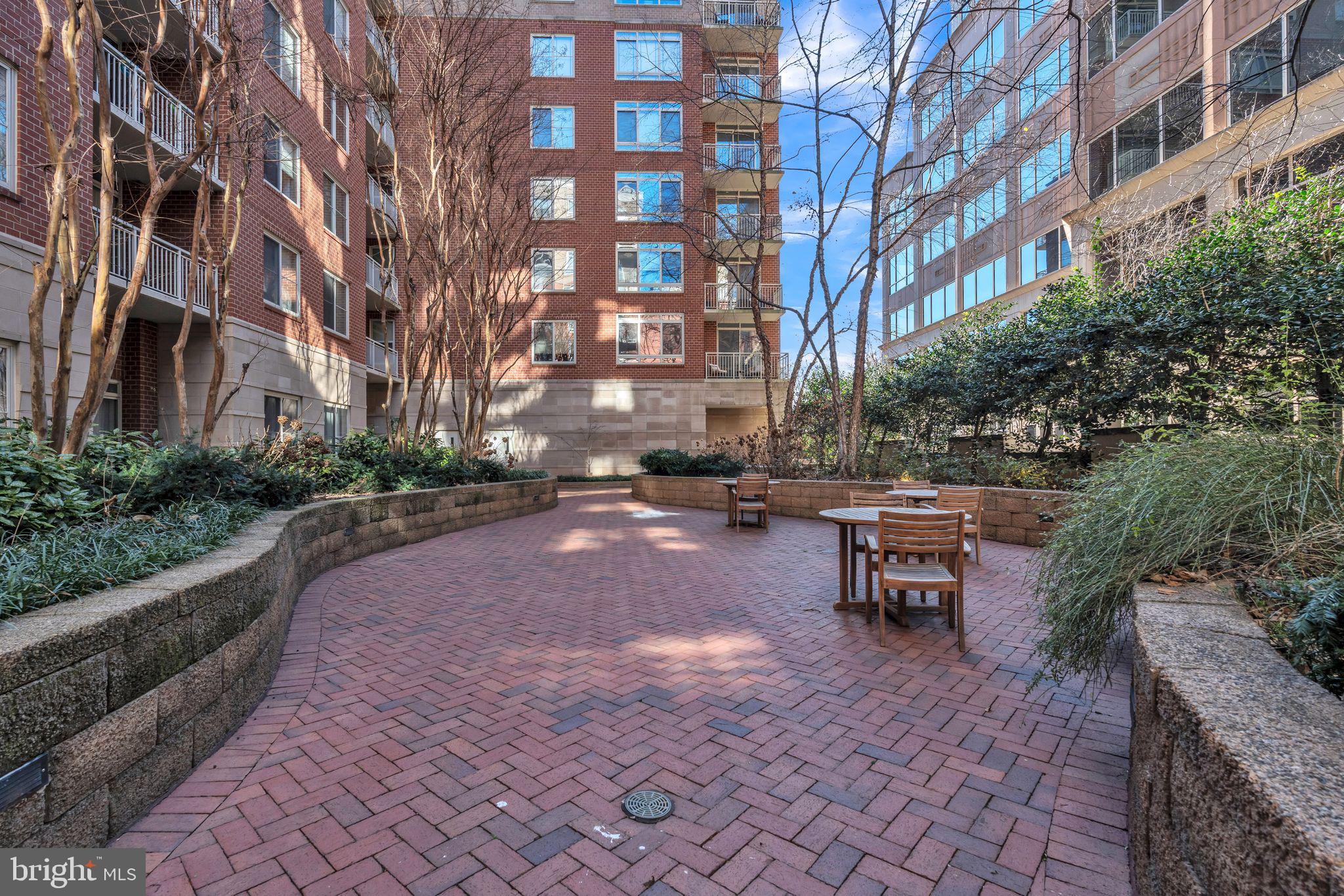 HAWTHORN - Residential