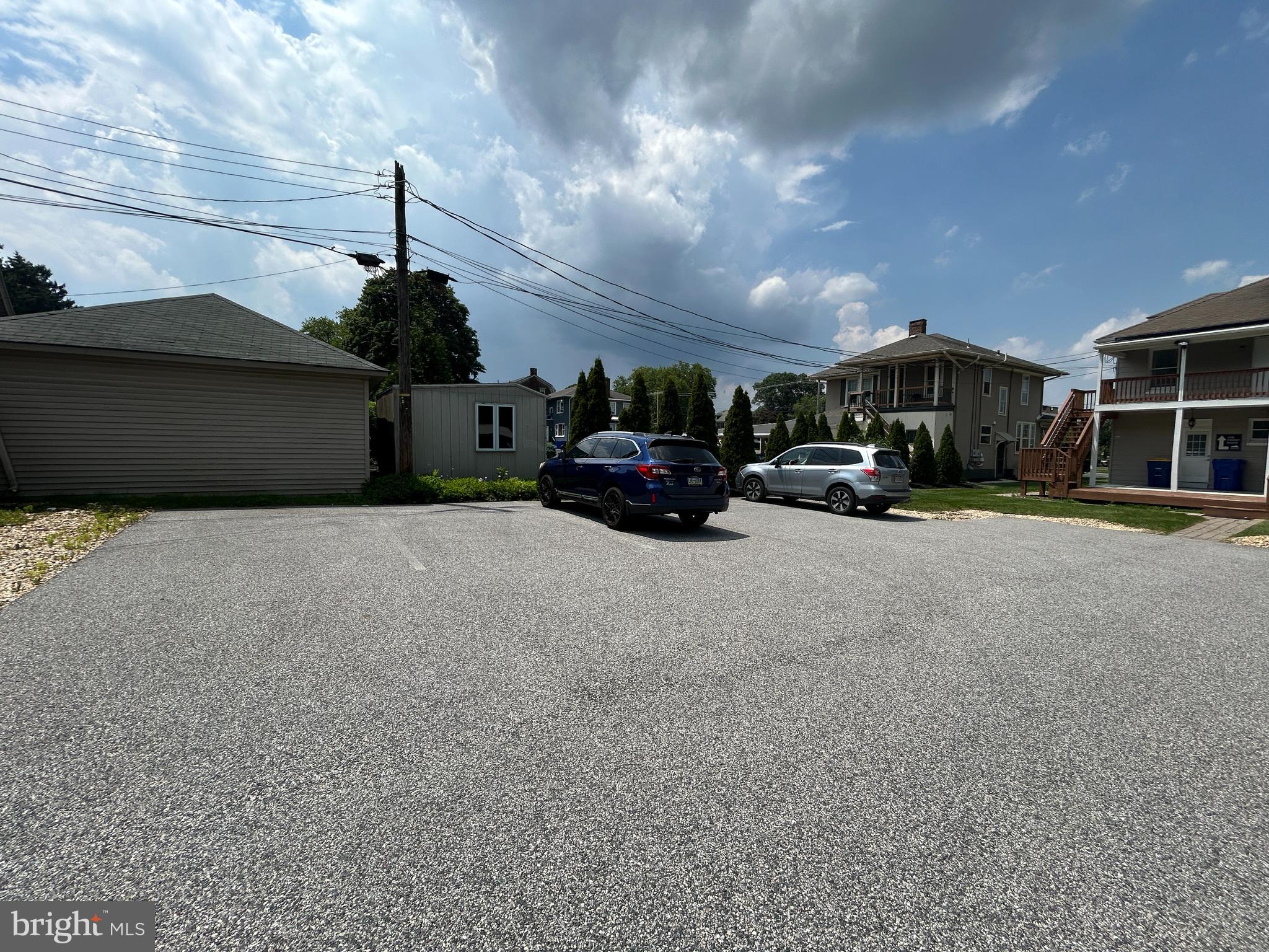 1508 E MARKET STREET