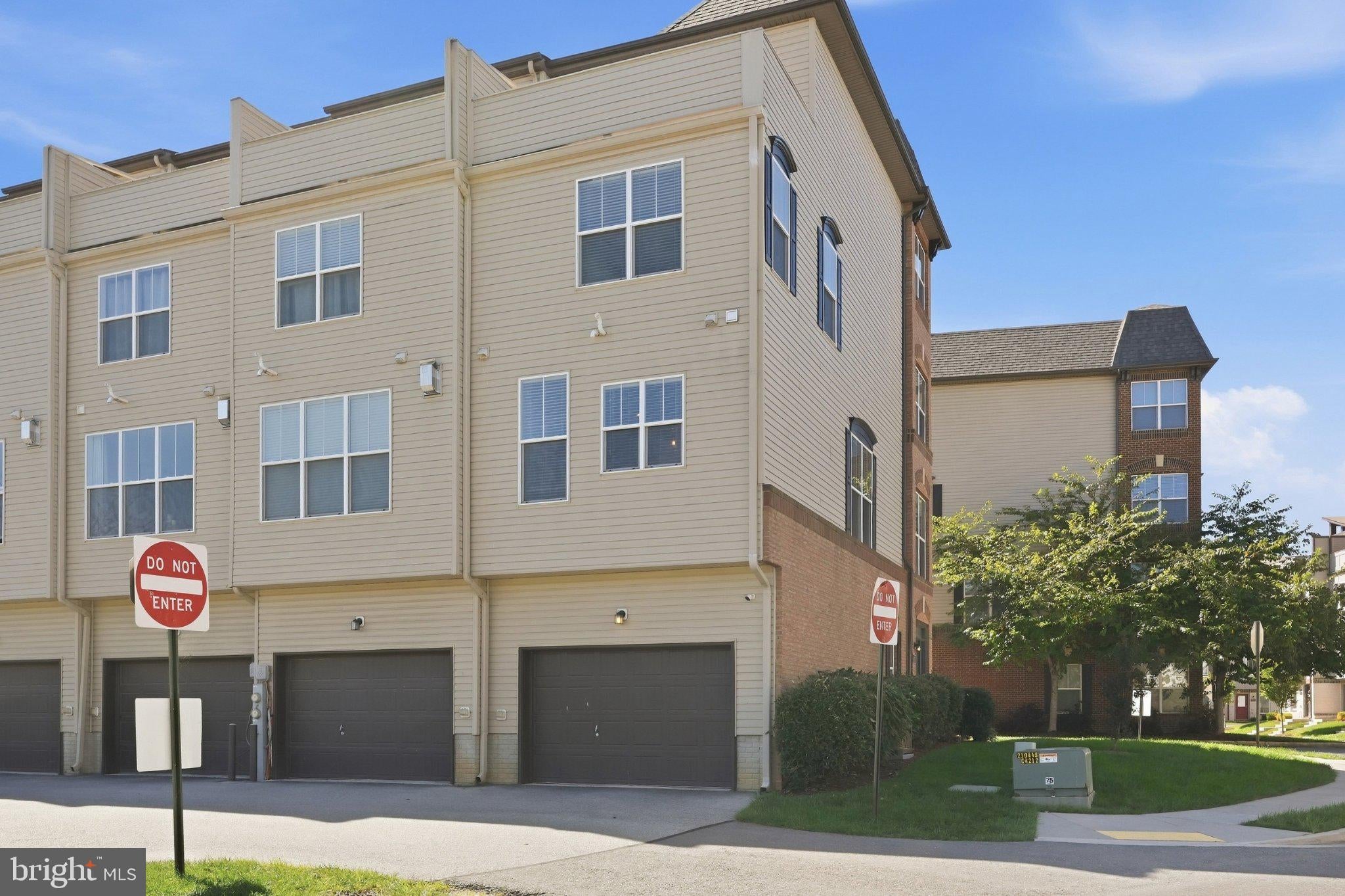 1474 TRAFALGAR LANE 13