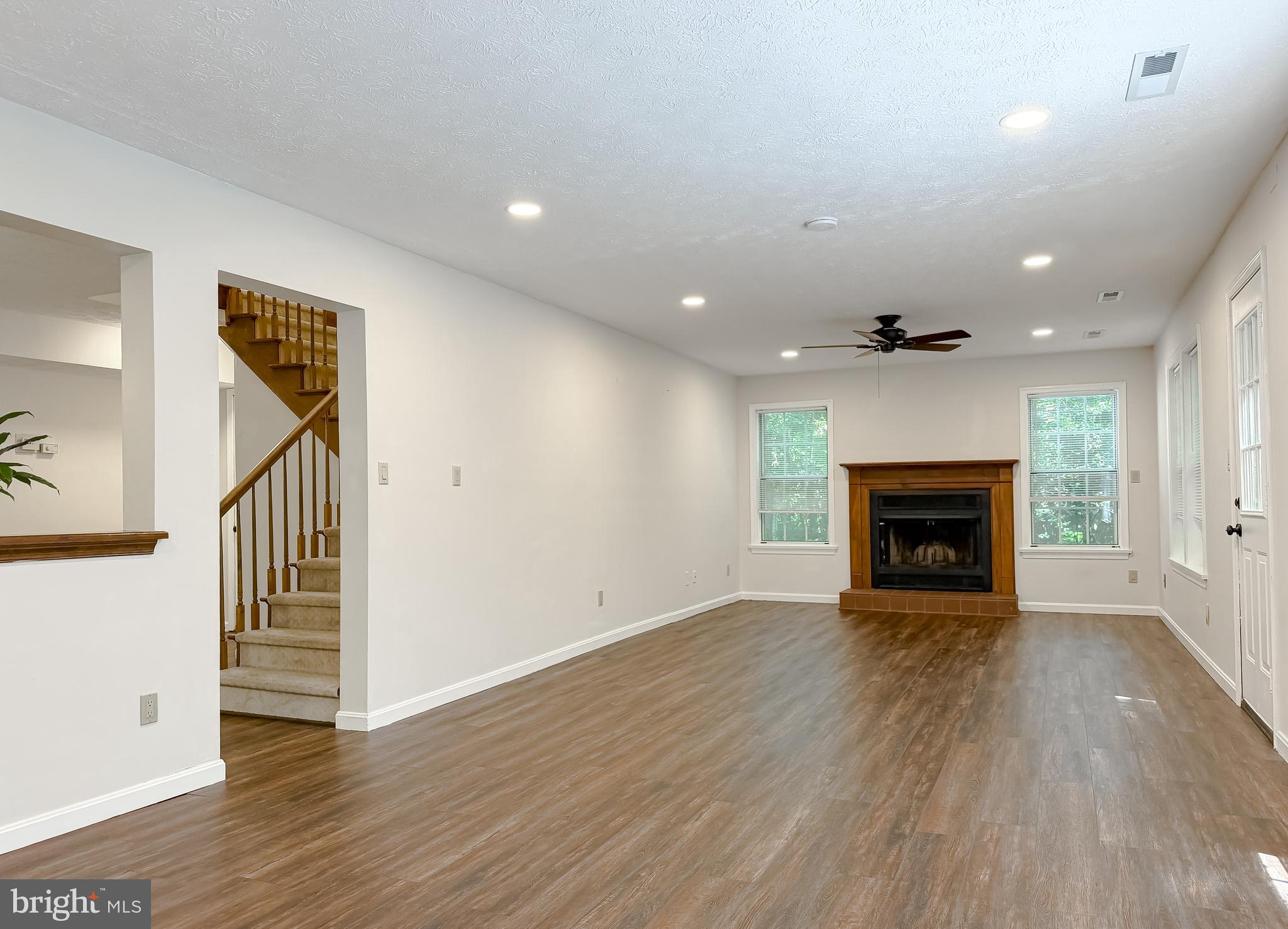 ELM COURT OF WILDEWOOD - Residential