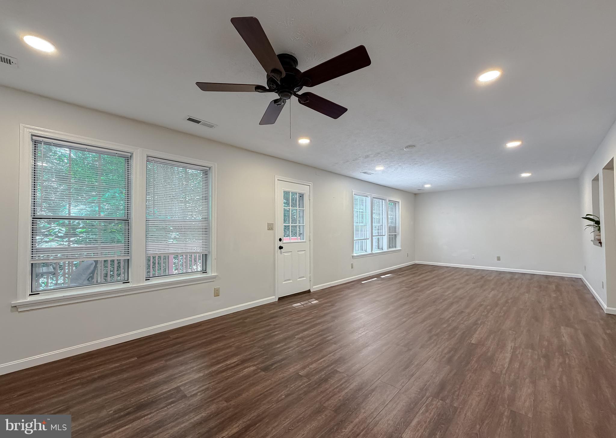 ELM COURT OF WILDEWOOD - Residential