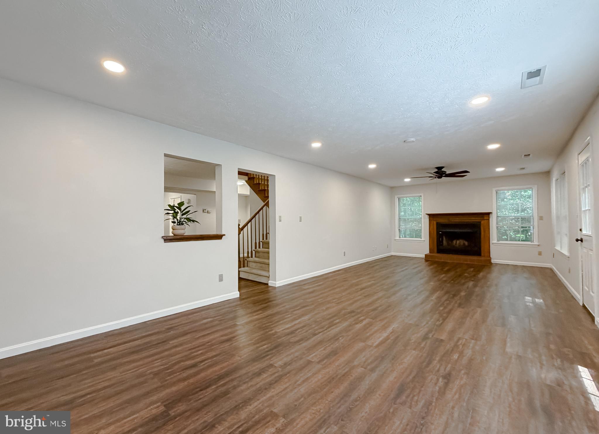 ELM COURT OF WILDEWOOD - Residential