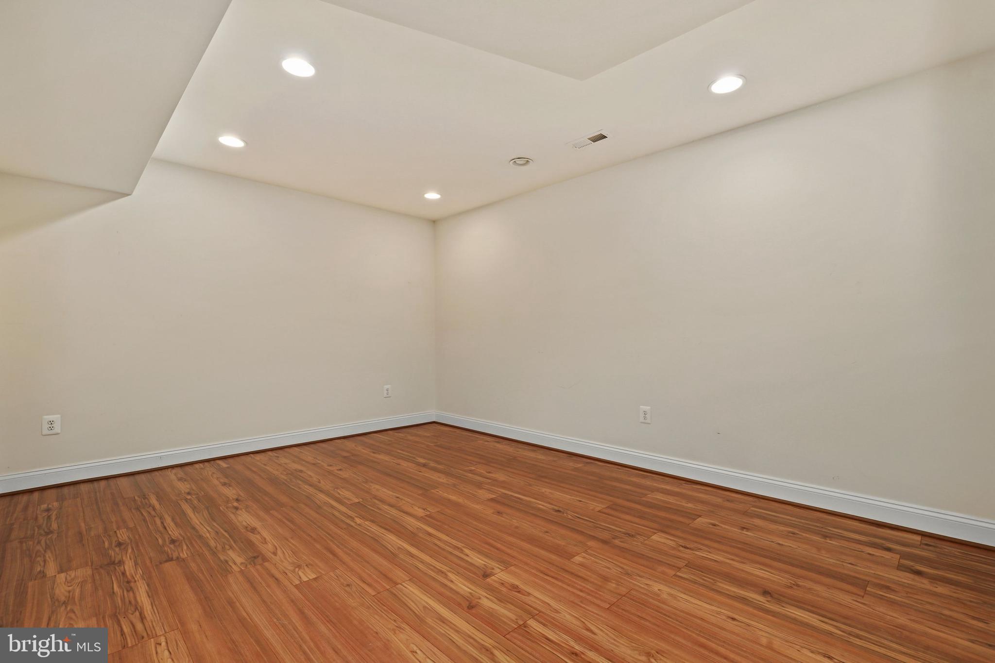 TUSCARORA CREEK - Residential