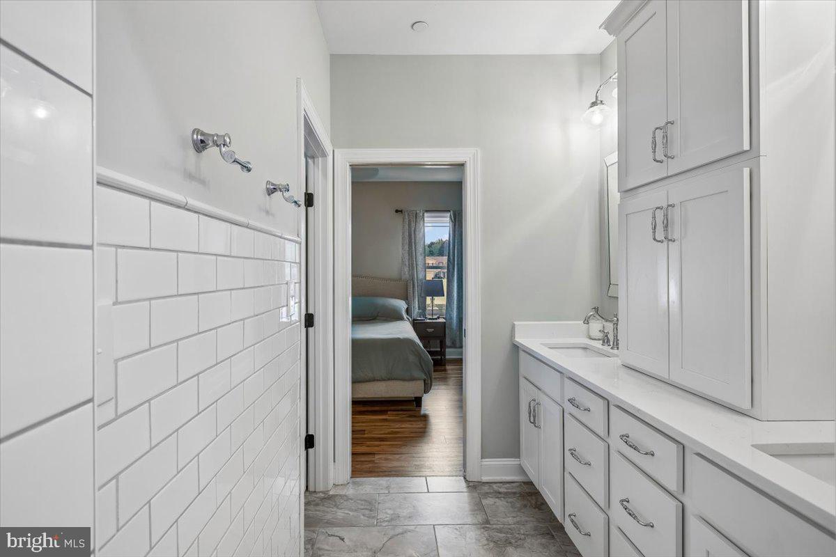 SOMERSET LANDING - Residential