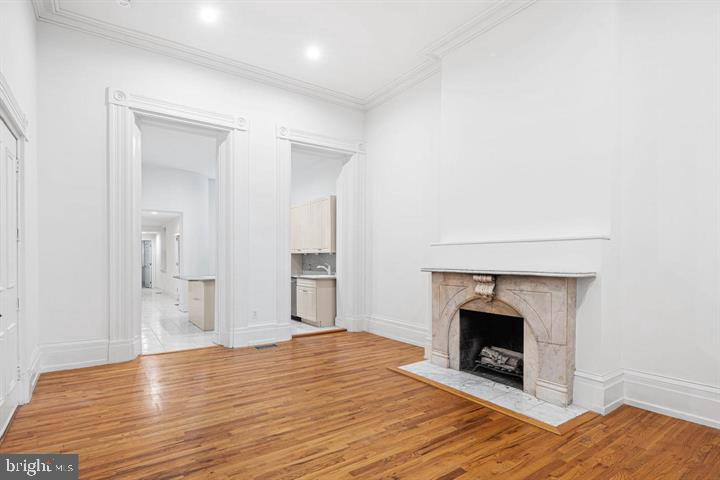 WASHINGTON SQ WEST - Residential
